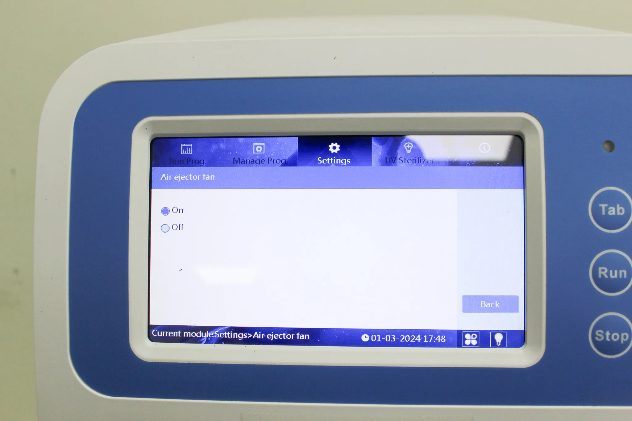 BP Genomics pureMAGX 96 Acid Purification System