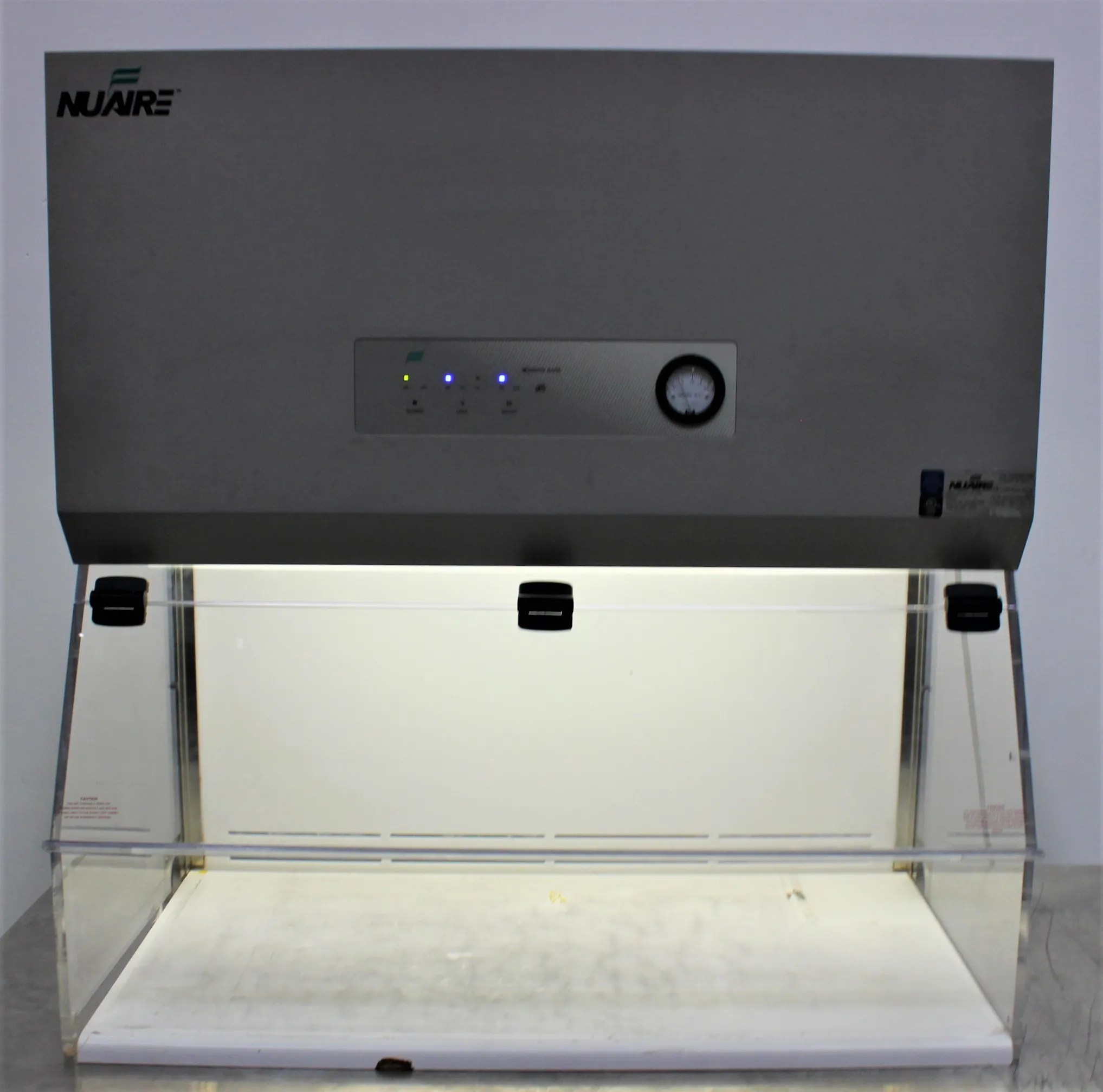 NuAire NU-126 Fume Hood