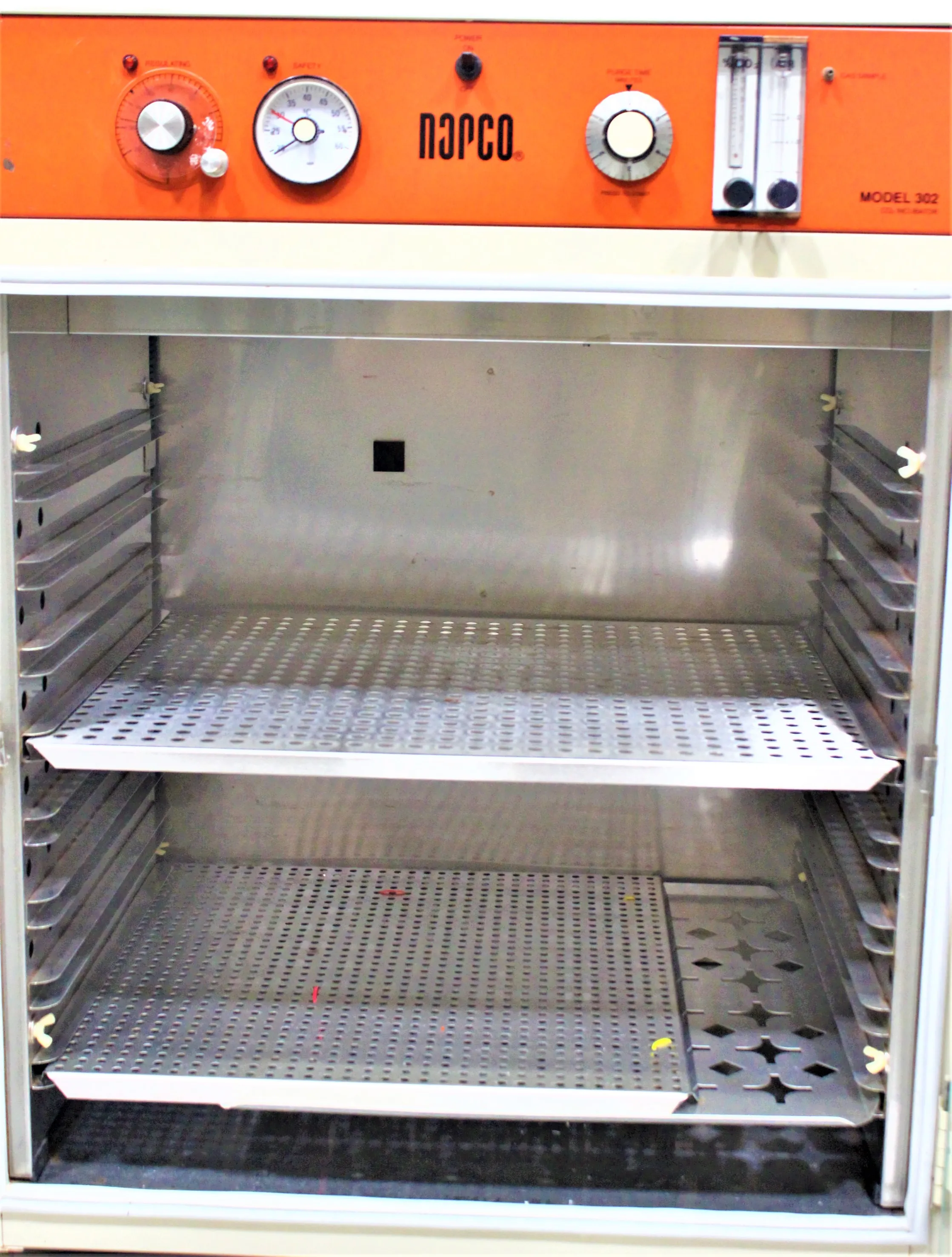 Napco 302 CO2 Incubator with Monitoring System and Safety Features