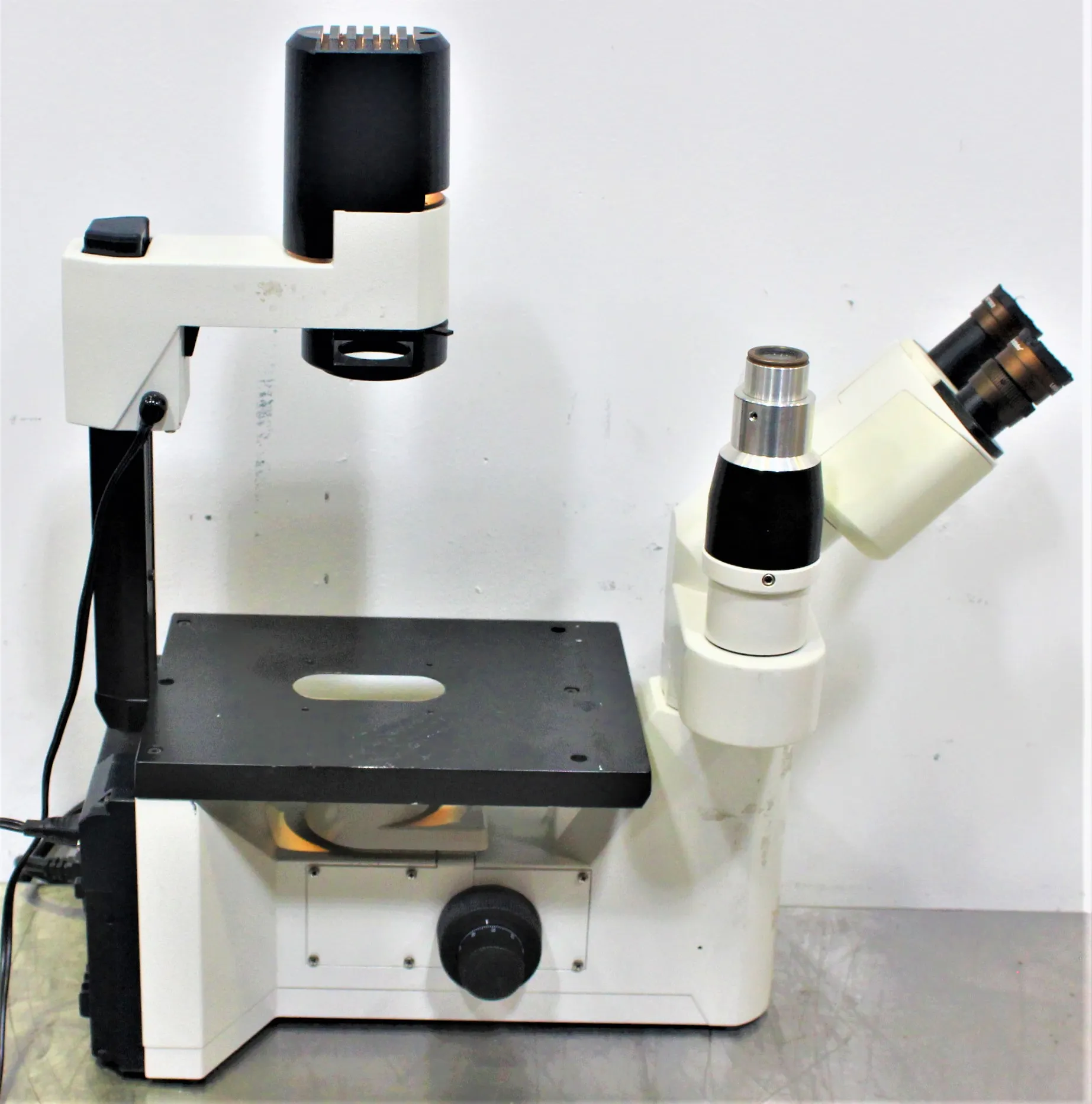 LEICA DM IL LED Microscope