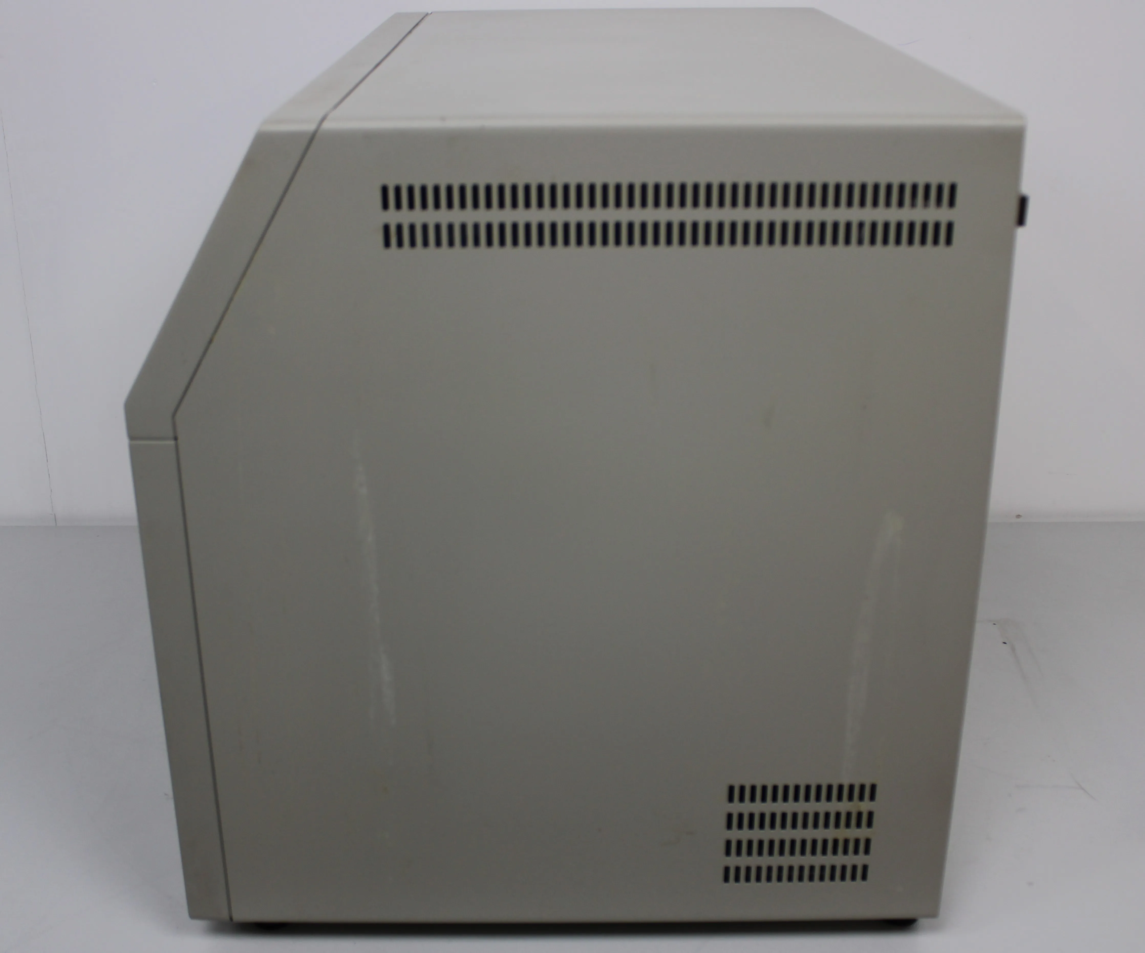 Applied Biosystems 3400 DNA Synthesizer