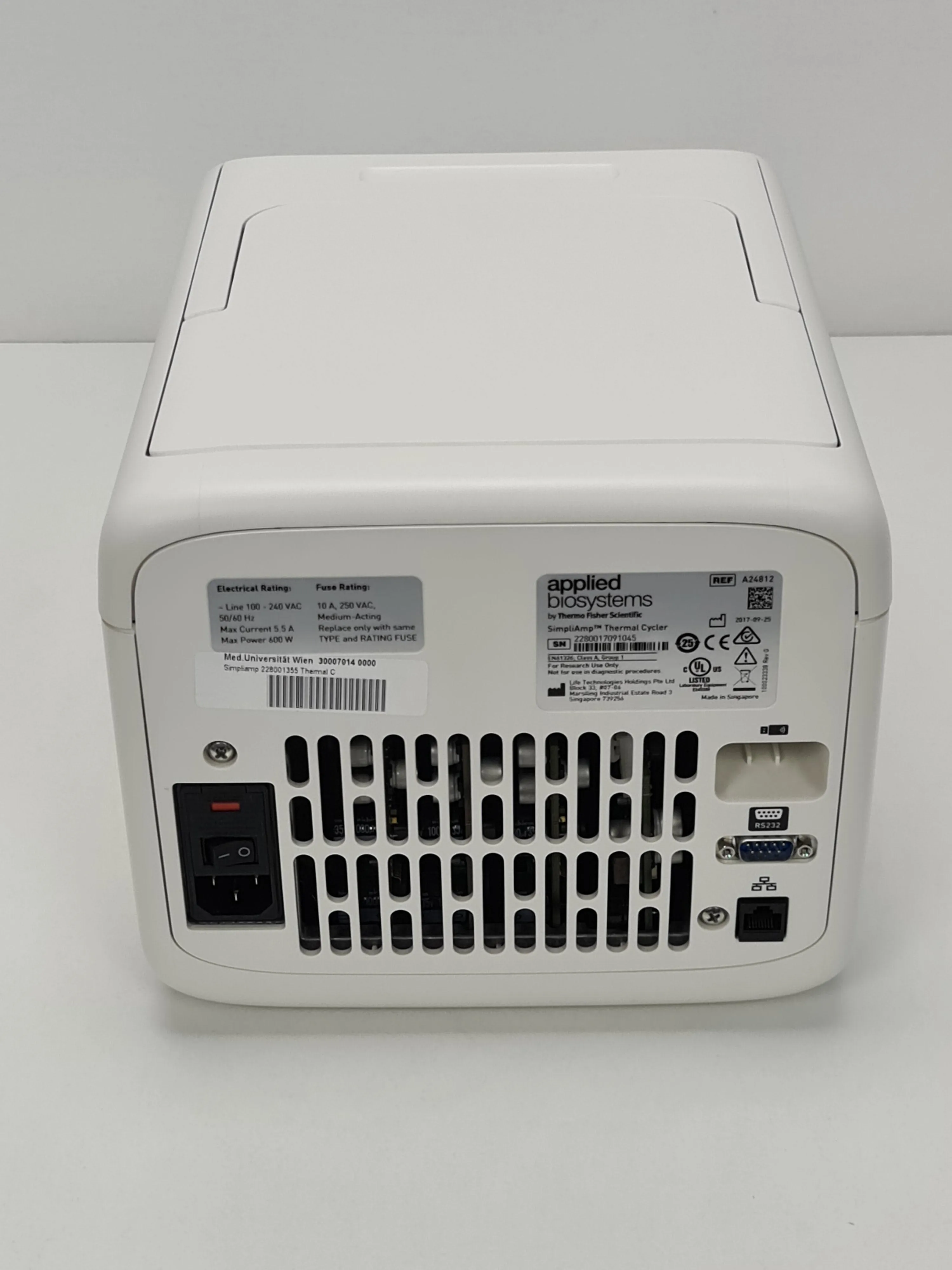 Thermo Scientific Appleid Biosystem SimpliAmp Thermal Cycler PCR 96-well 3 zones VeriFlex System