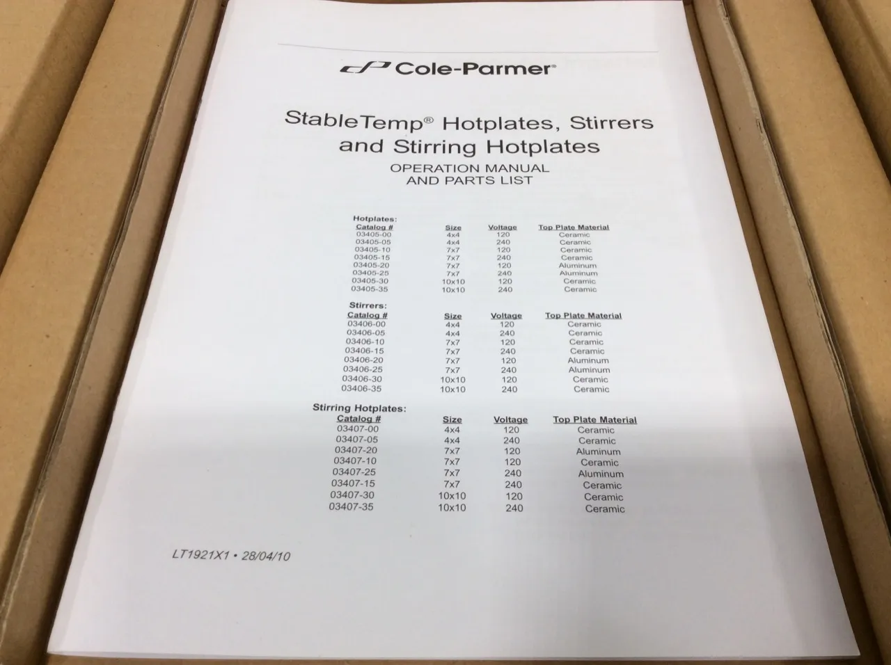 Cole Parmer StableTemp Cat. 03407-10 Ceramic Stirring Hot Plate, 7" x 7", 120 VAC