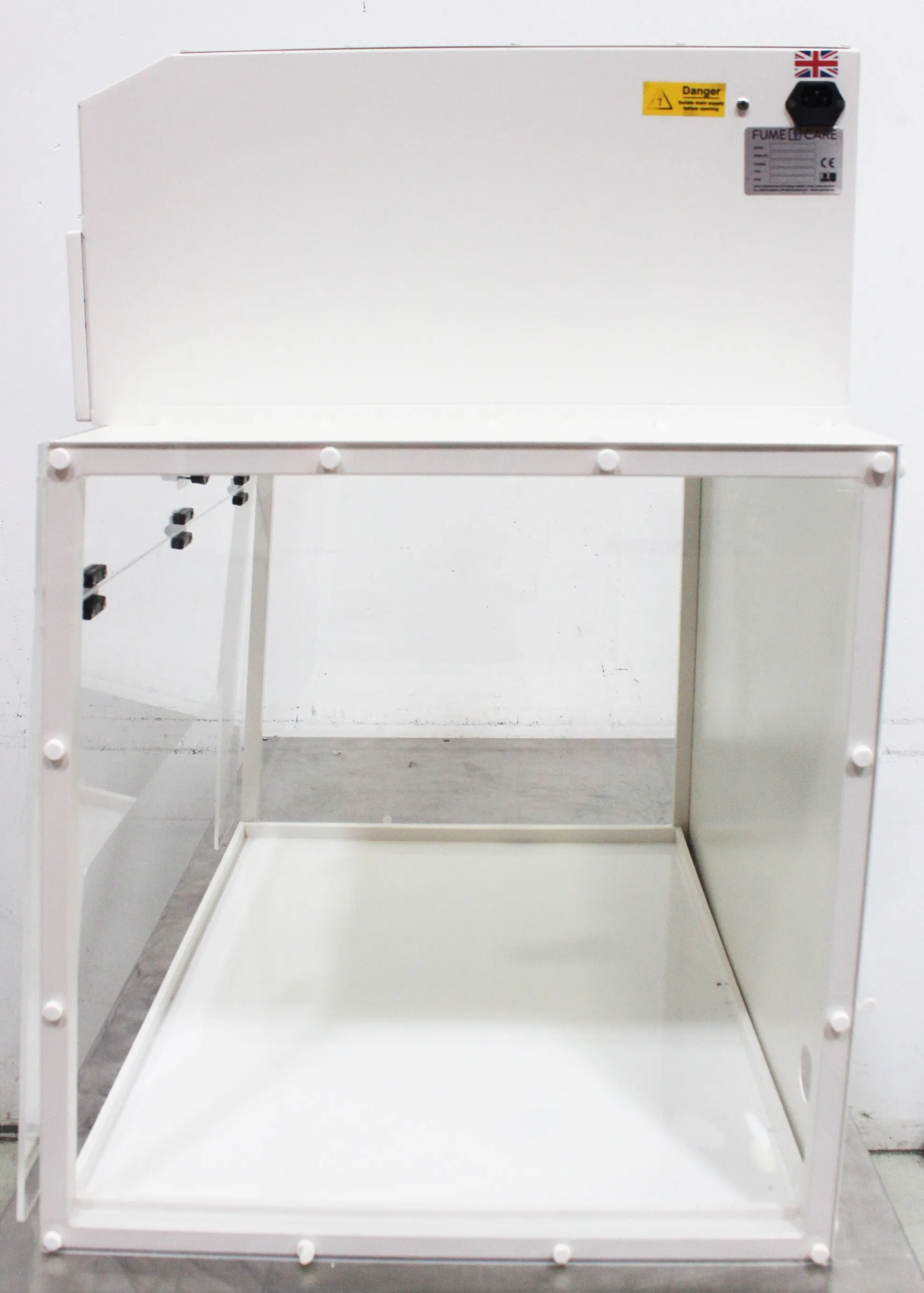 Fume Care FC-5-60.0. Class 2 Benchtop Ductless Fume Hood 120V/220V 50Hz/60Hz Used Lab Equipment