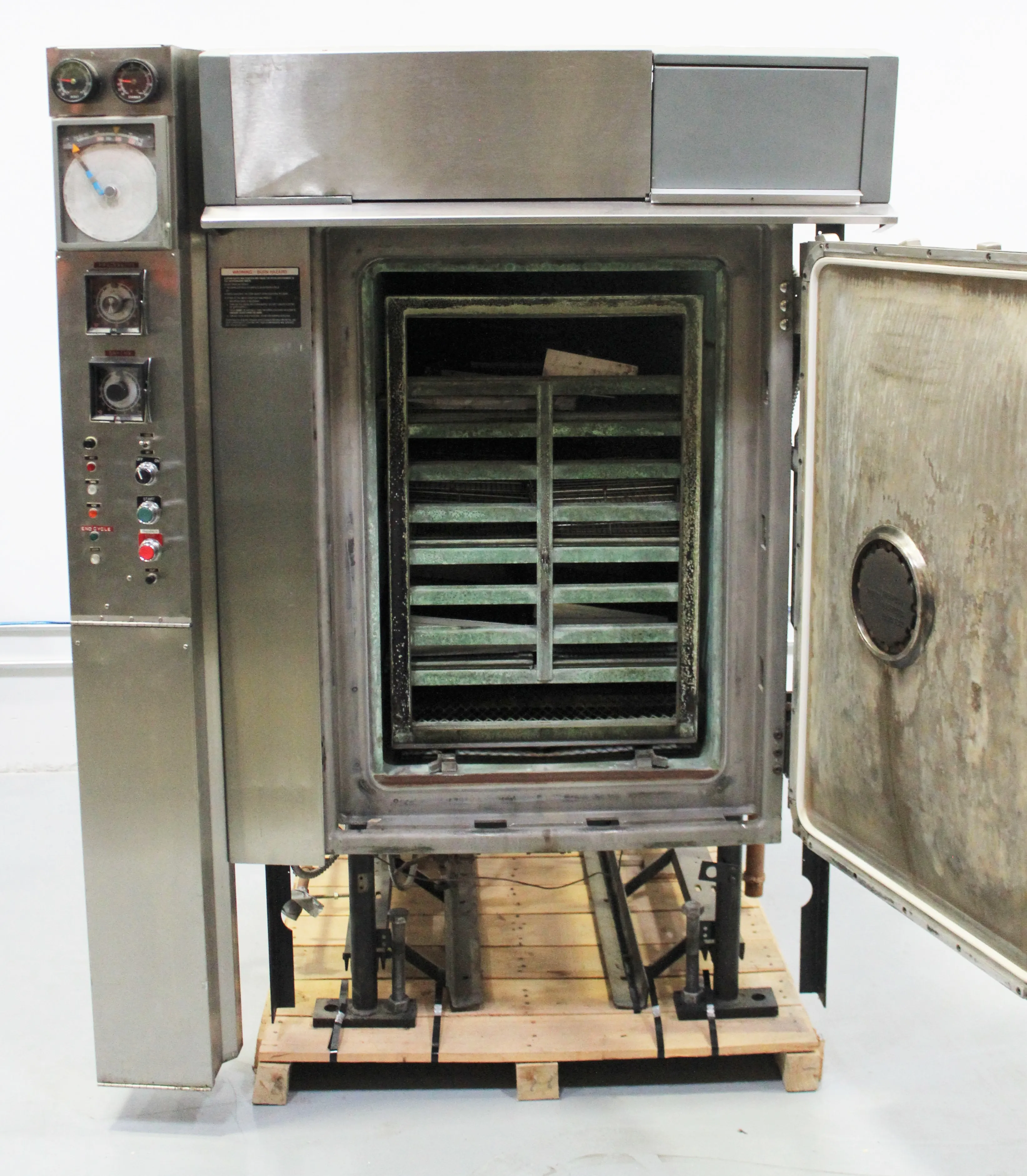 AMSCO Steam Sterilizer