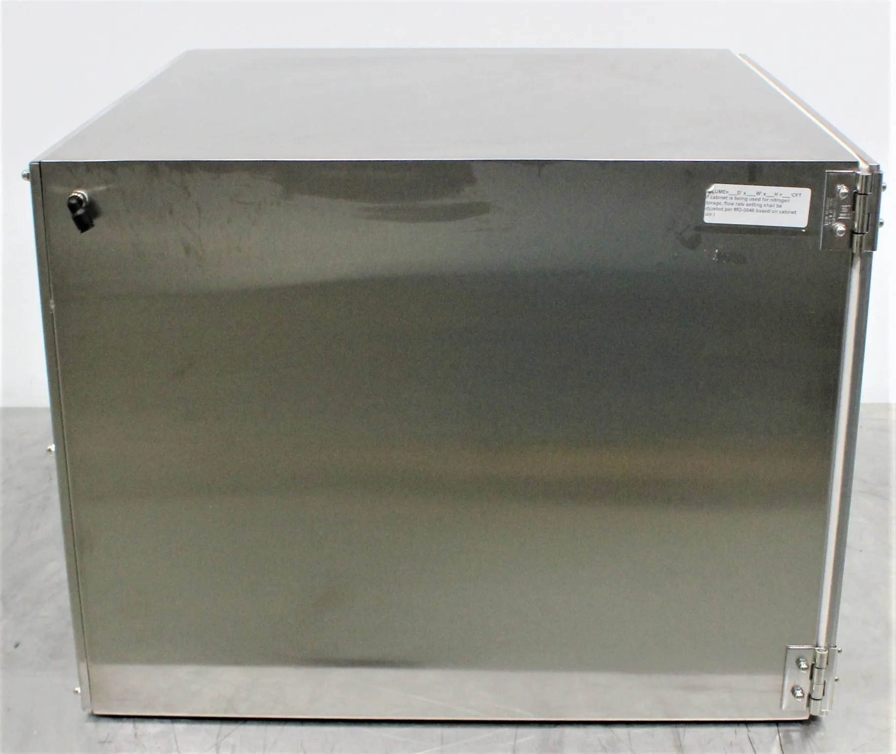 Terra Universal Desiccator Model 1679-06A - Used Laboratory Equipment