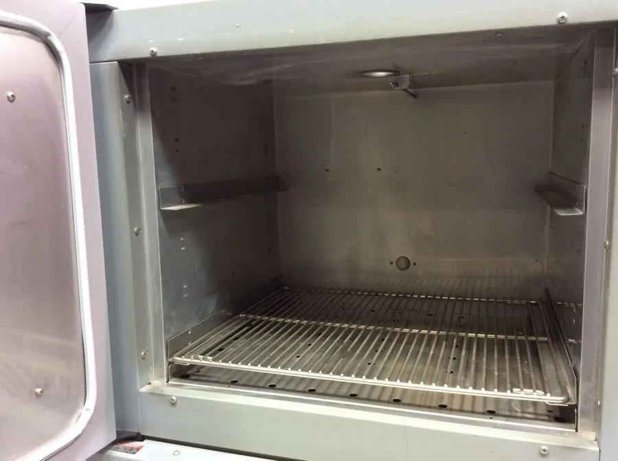 Precision Laboratory Economy Oven Model: 25EG