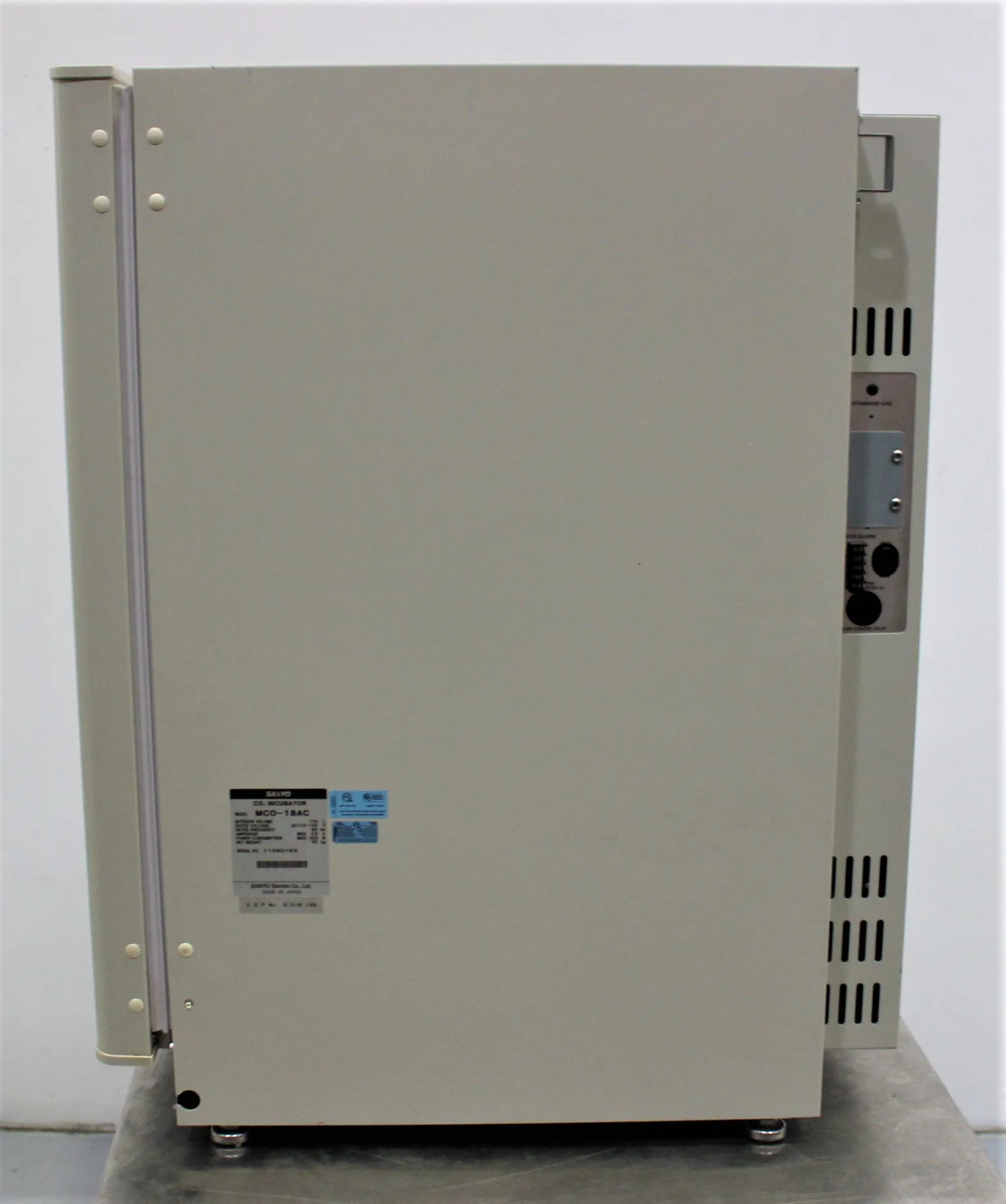 Sanyo MCO-18AC CO2 Incubator