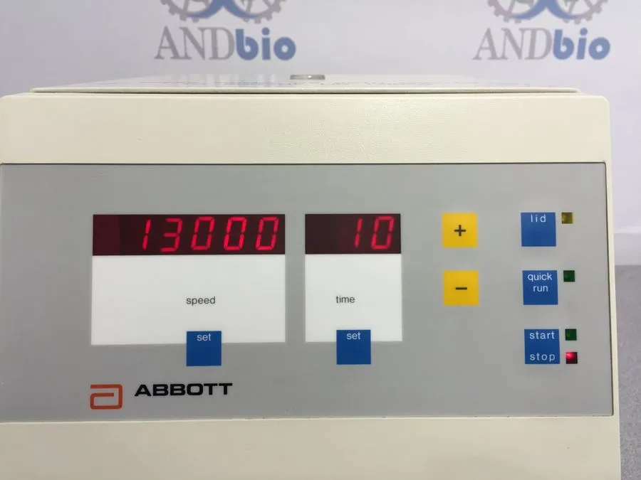 Used Abbott Centrifuge 3531 with Heraeus Rotor