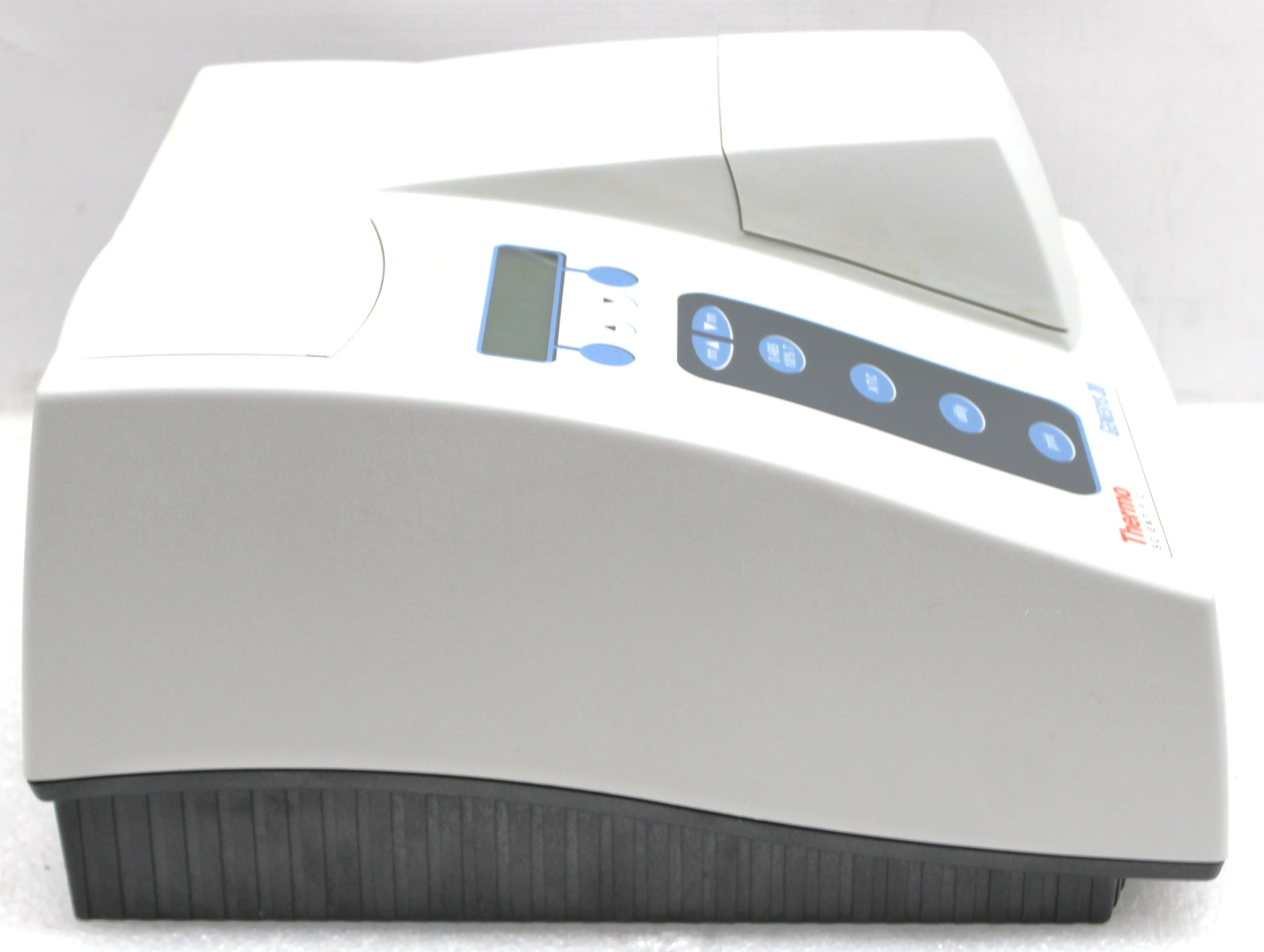 Thermo Fisher Genesys 20 4001/4 UV-Vis Spectrometer