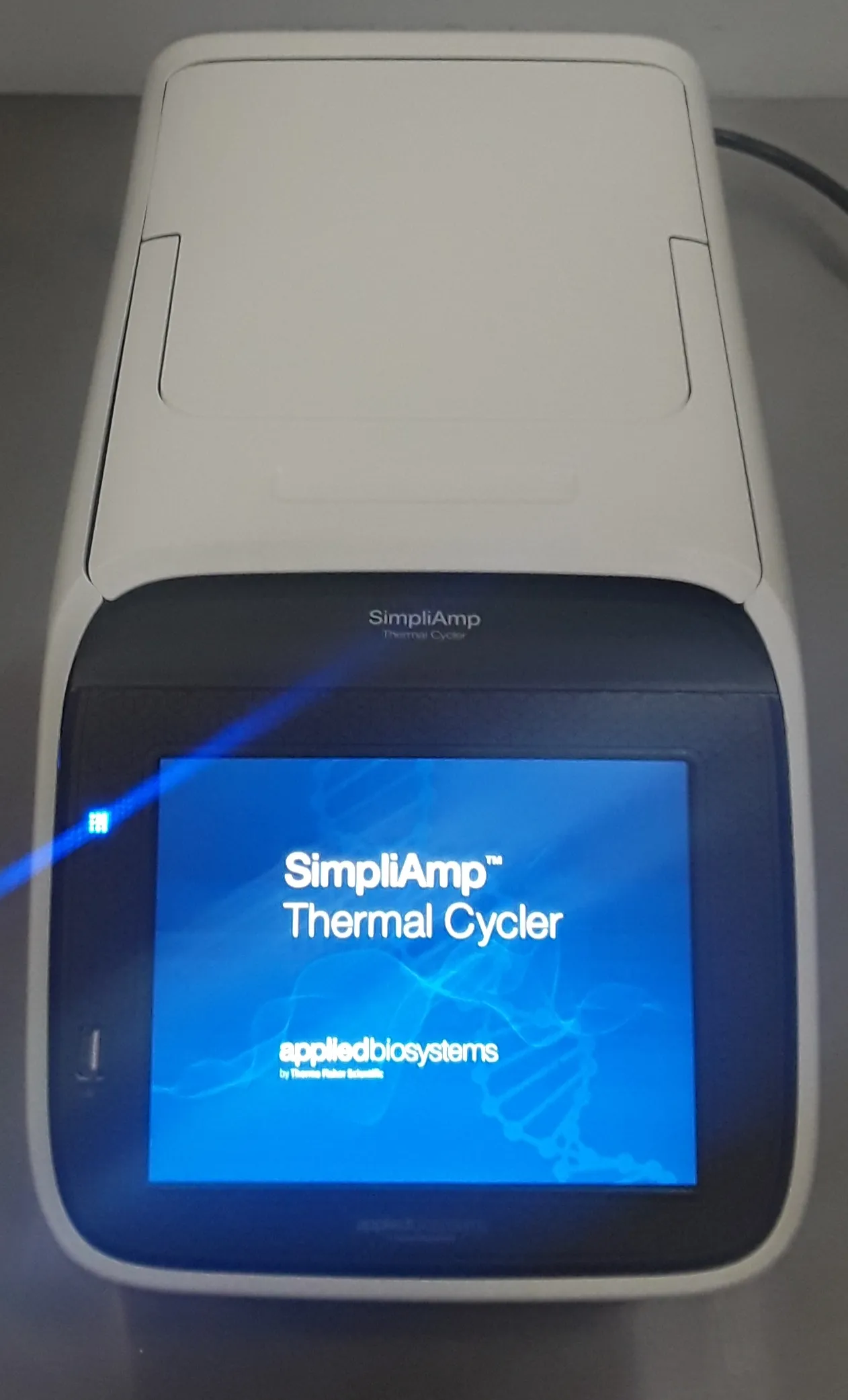 Applied Biosystems SimpliAmp Thermal Cycler A24812