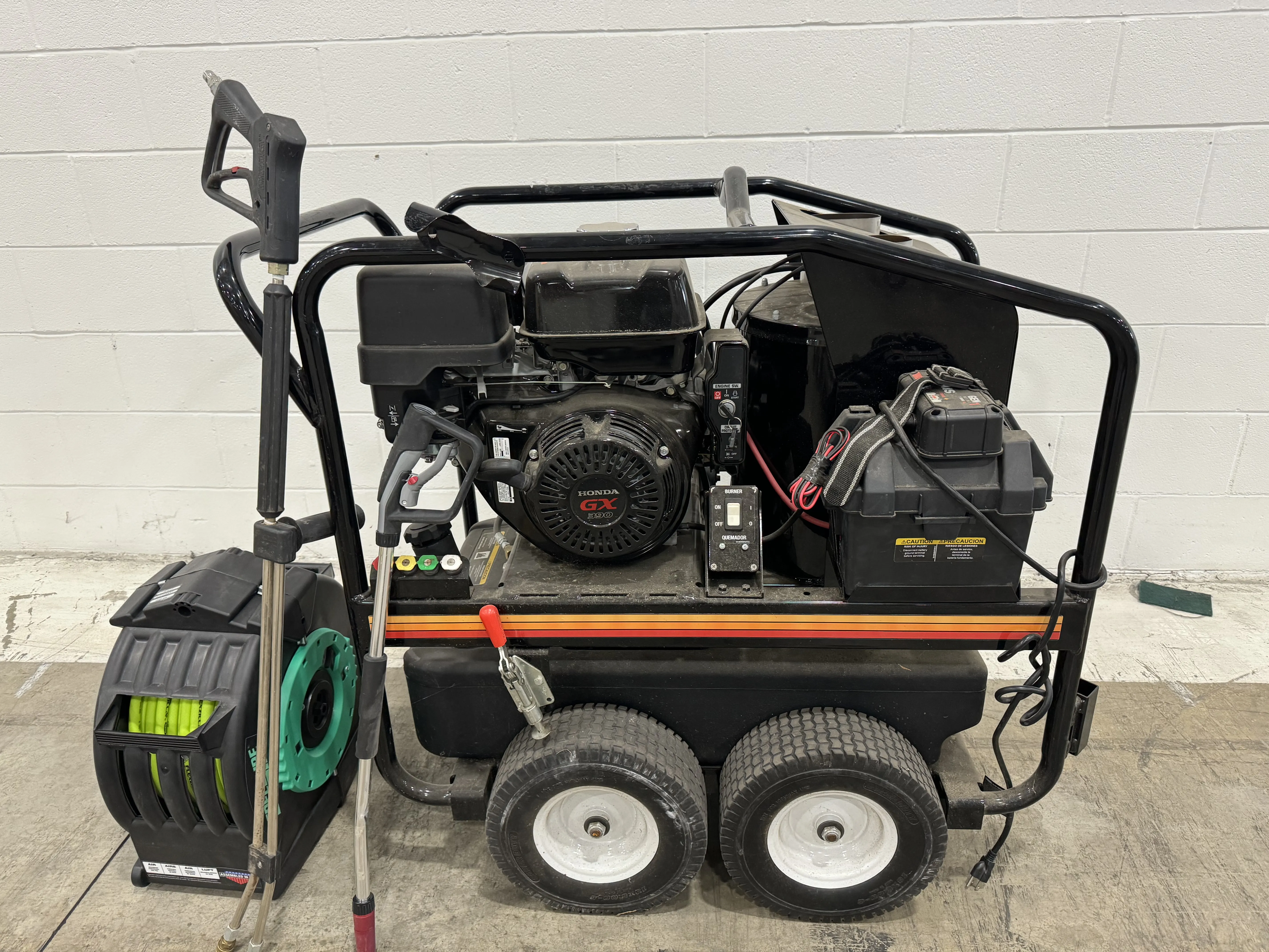 MI-T-M GH-3004-0EGH Medium Duty Pressure Washer with Honda Engine