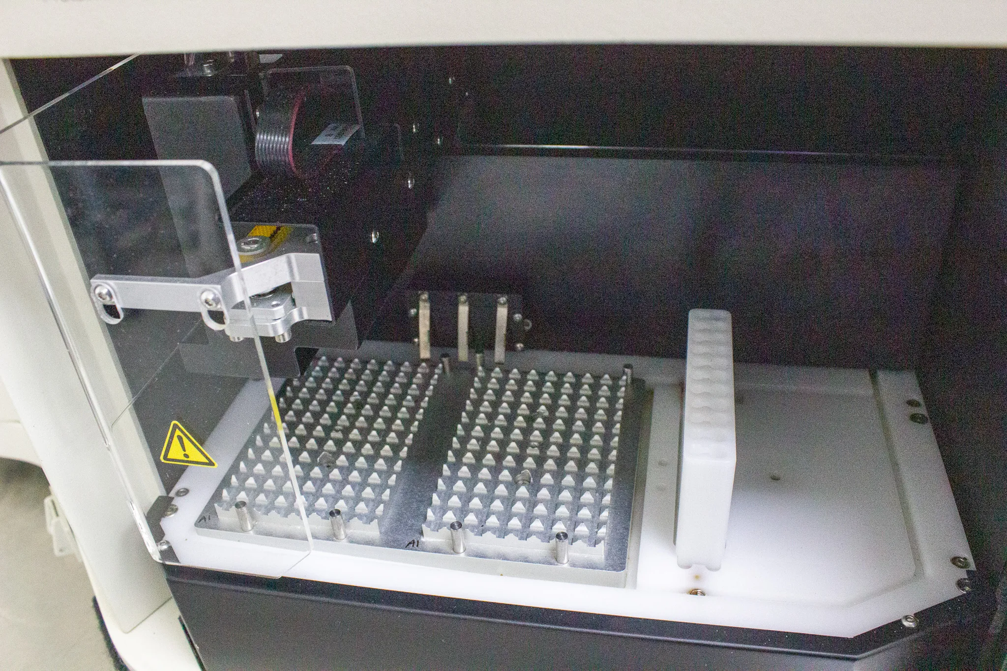 Bio Rad Proteon XPR36 Protein Interaction Array System