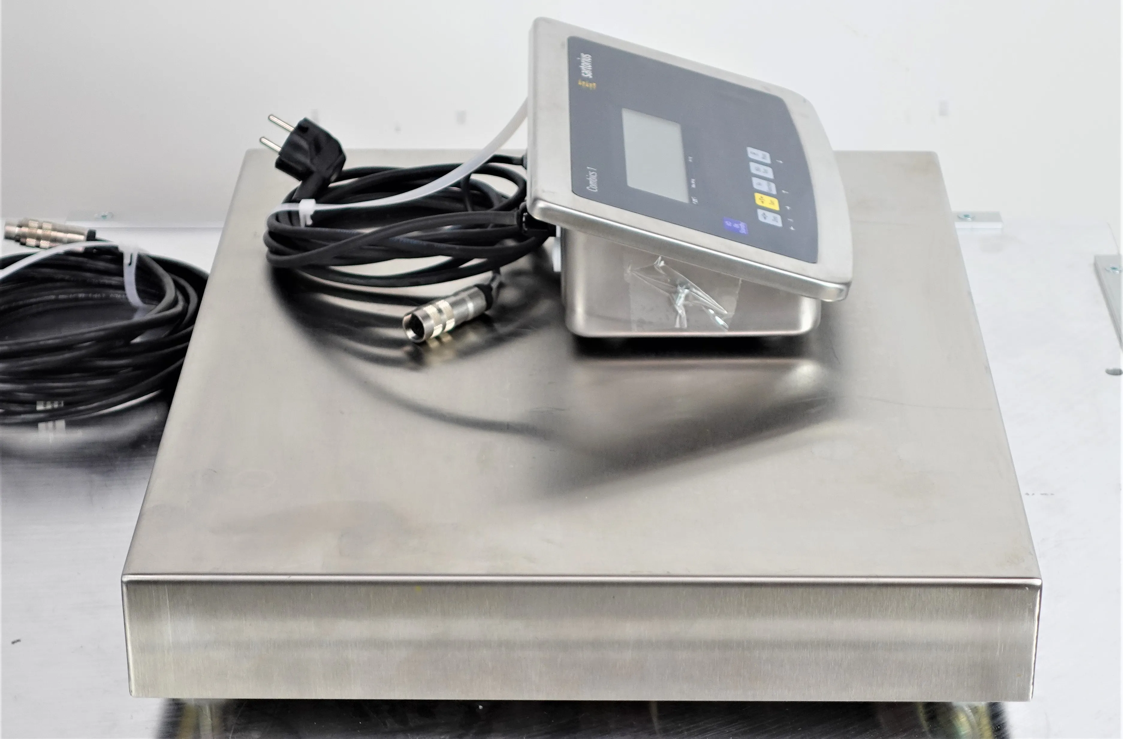 Sartorius Combics 1 CAH1G-64FE-S Bench Scale