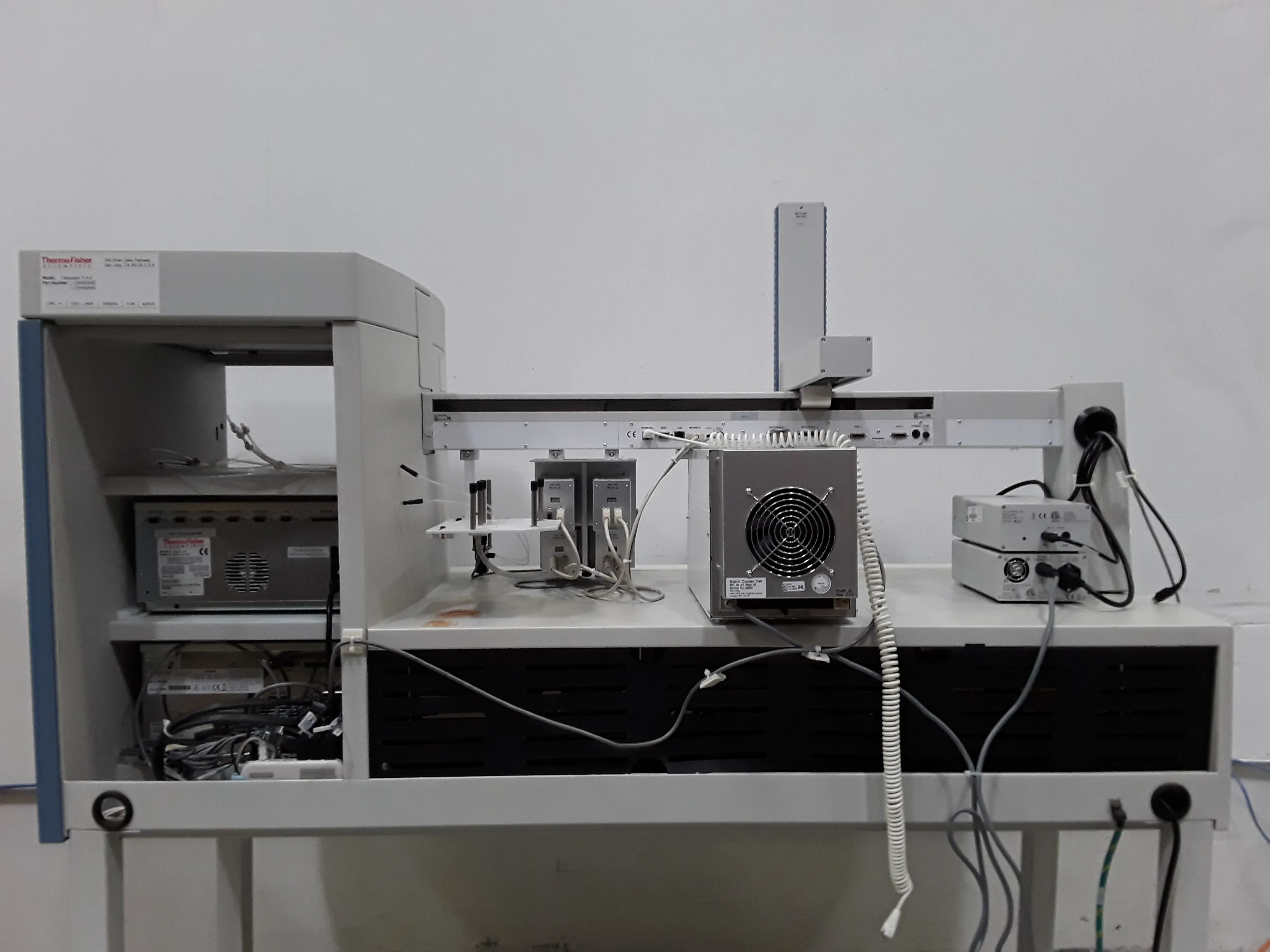 Thermo Fisher Transcend TLX-2 Auto Sampler HPLC System Mass Spectrometer