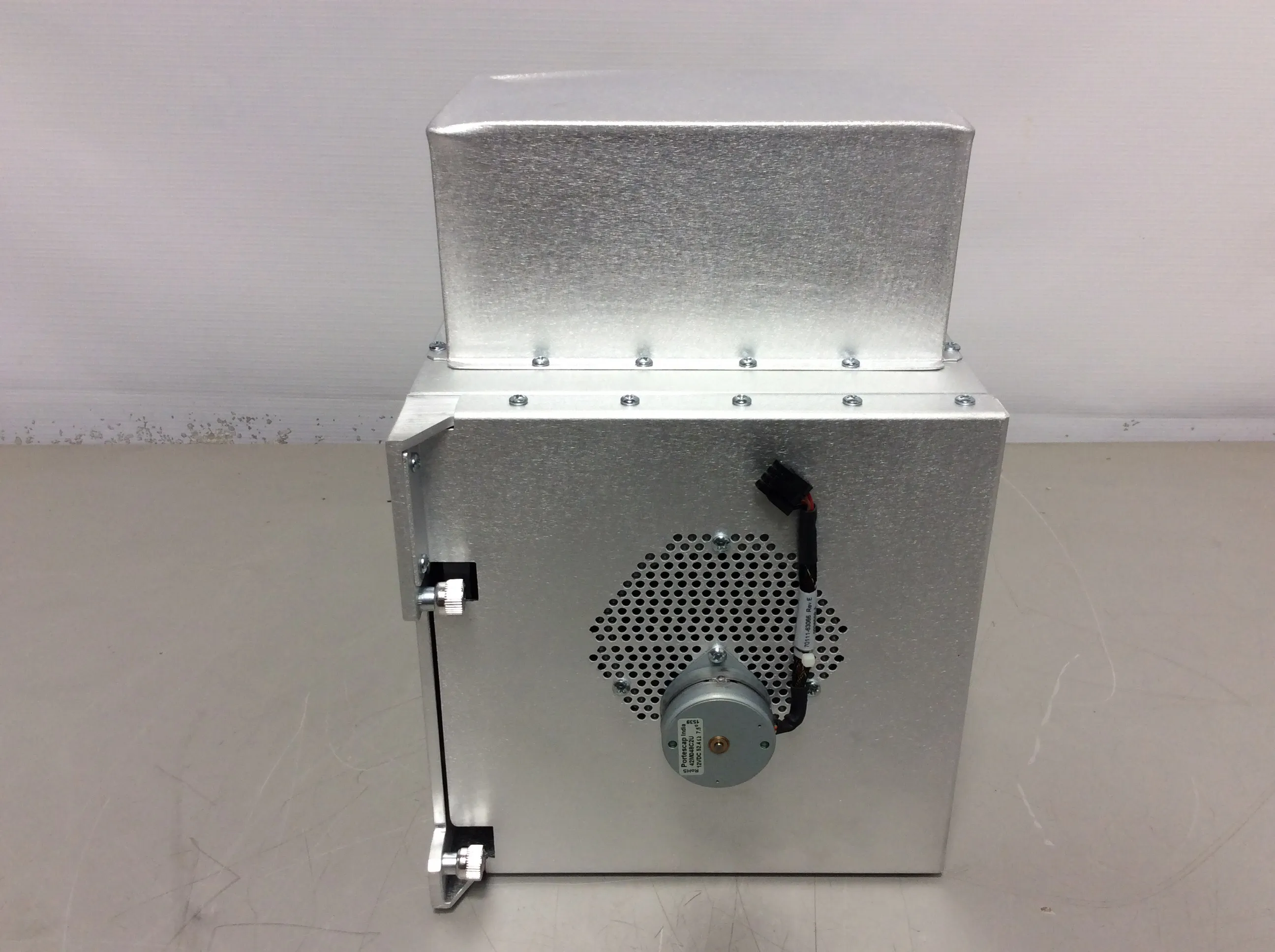 KQ Integrated Solutions Coil Box Q3 PN: 70111-60018 for TSQ Quantum Ultra Used Laboratory Equipment