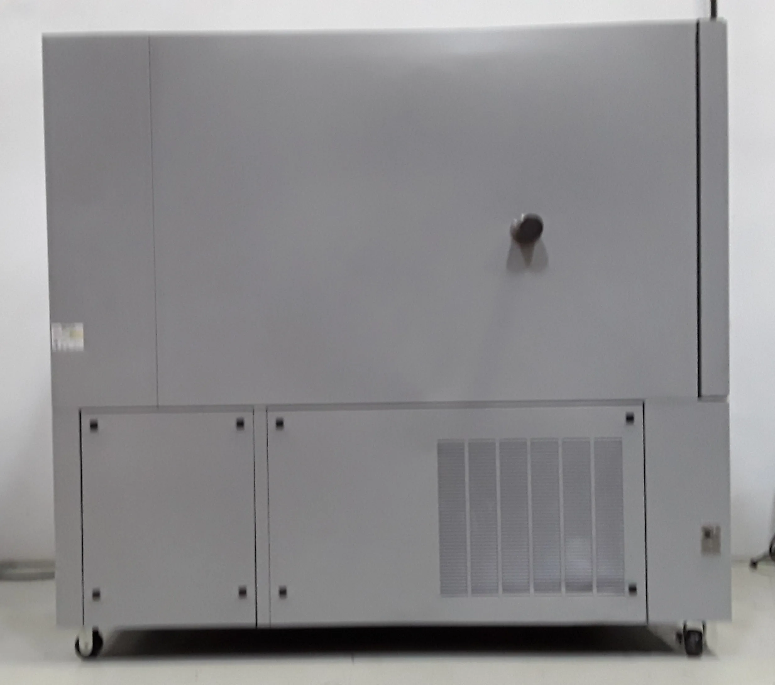 Envirotronics FSH1800B Environmental Stability Chamber