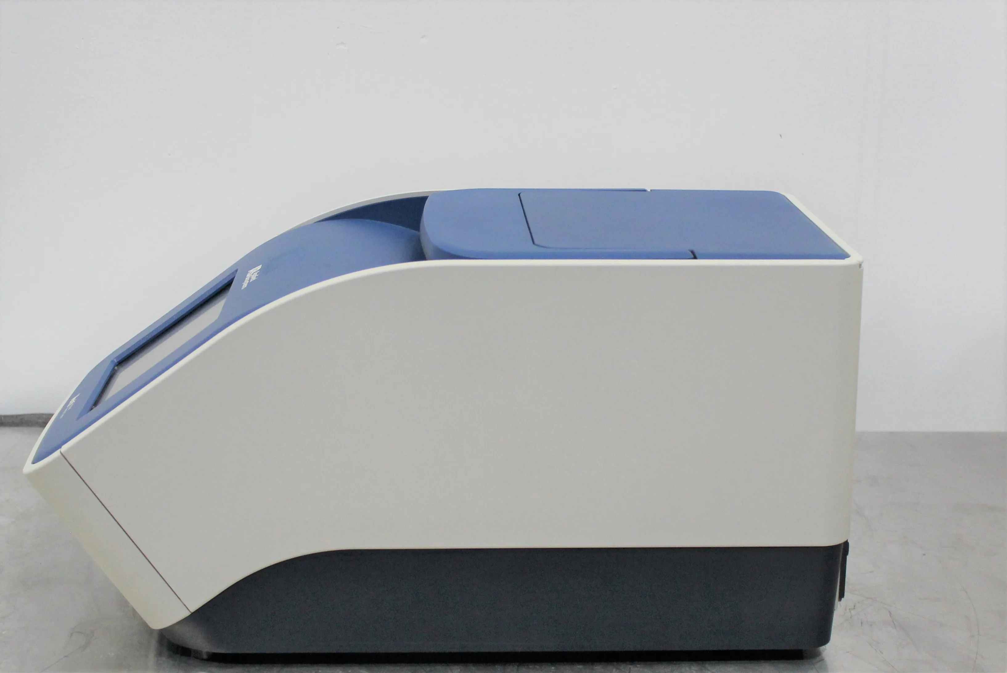 Used Applied Biosystems Veriti PCR Thermal Cycler 96-Well Fast Touch Screen