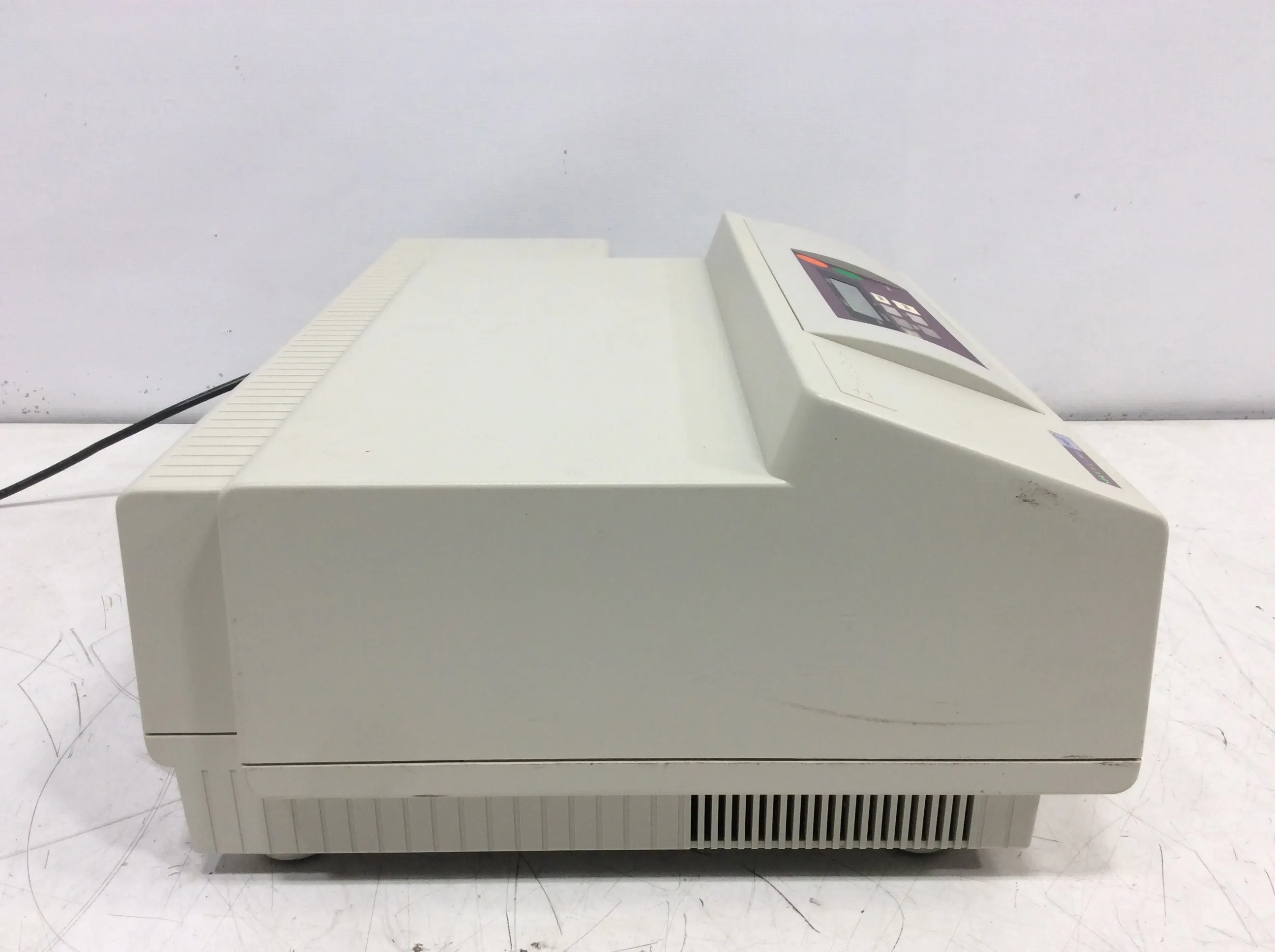 Molecular Devices Spectramax 384 340PC Microplate Reader