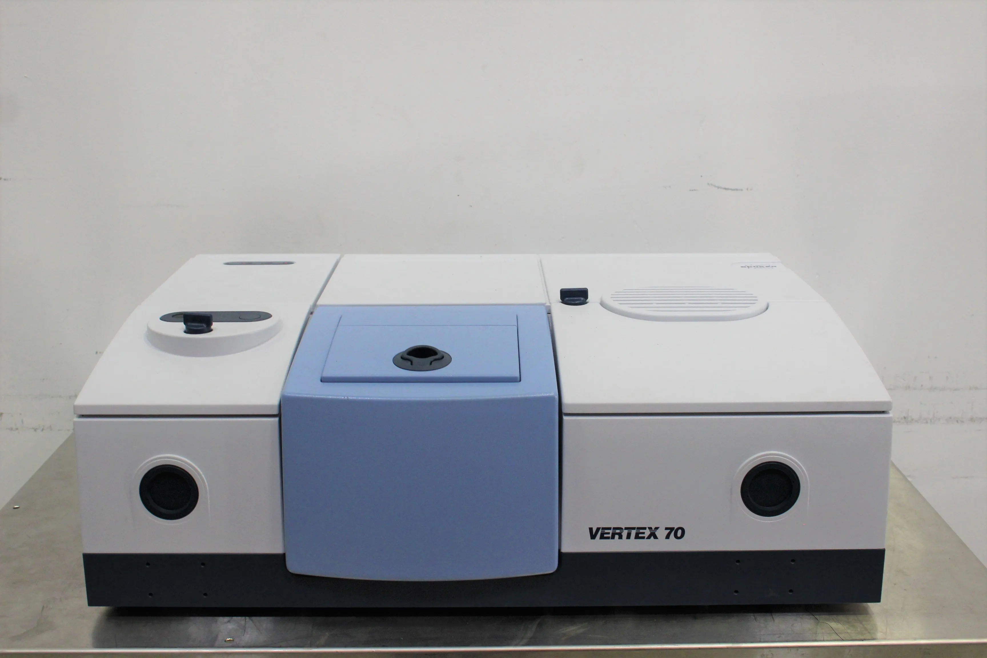 Used Bruker Vertex 70 Infrared Spectrometer - Multi-Well