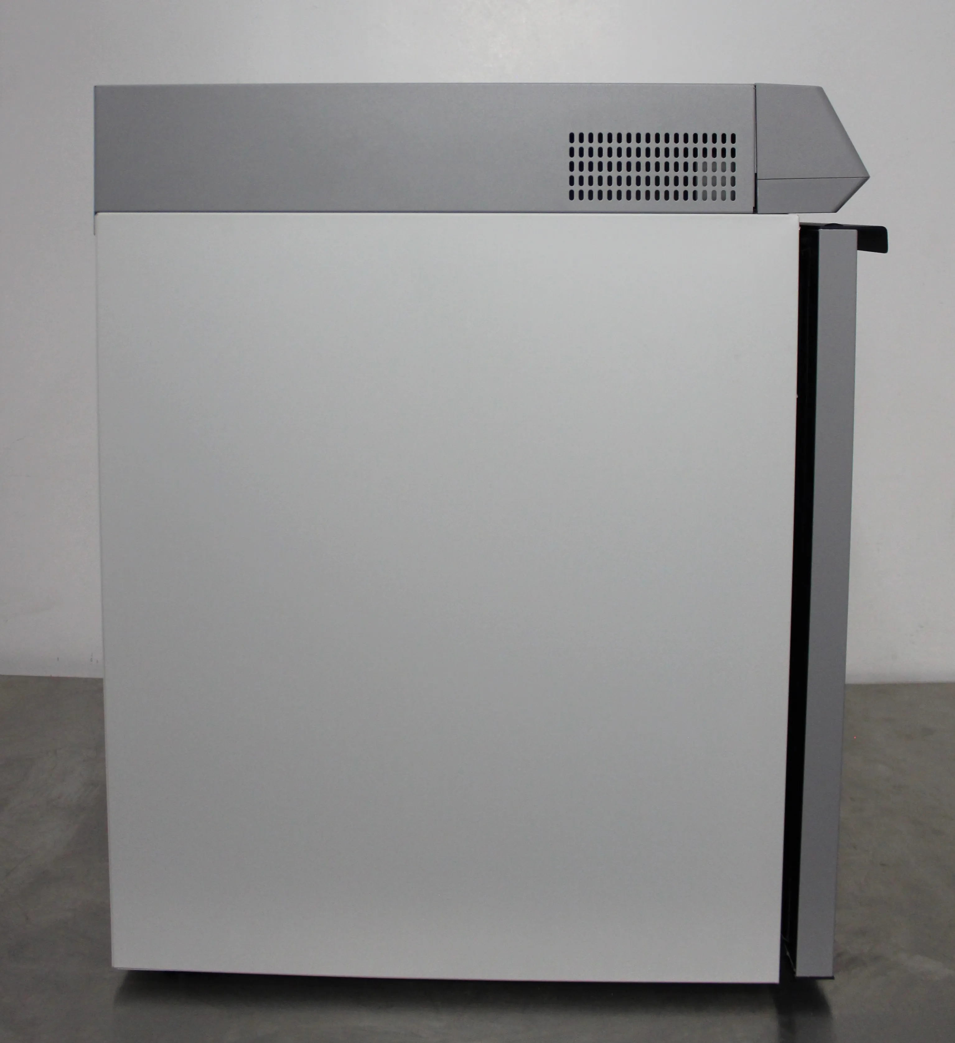 Thermo Scientific TSX Series Undercounter Lab Refrigerator