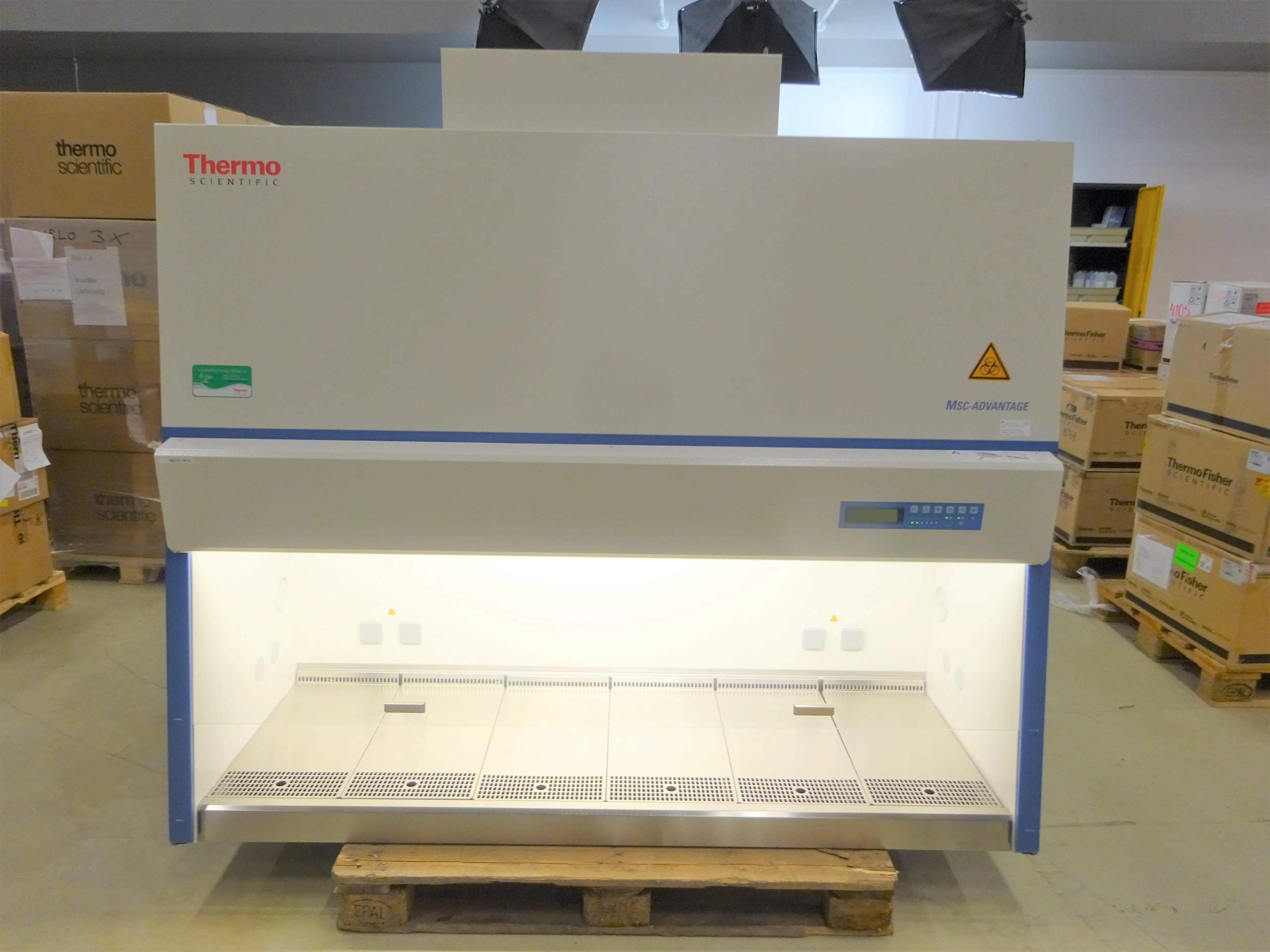 Thermo Scientific MSC-Advantage Class II Biological Safety Cabinet 100% Parts and Labor 42810126