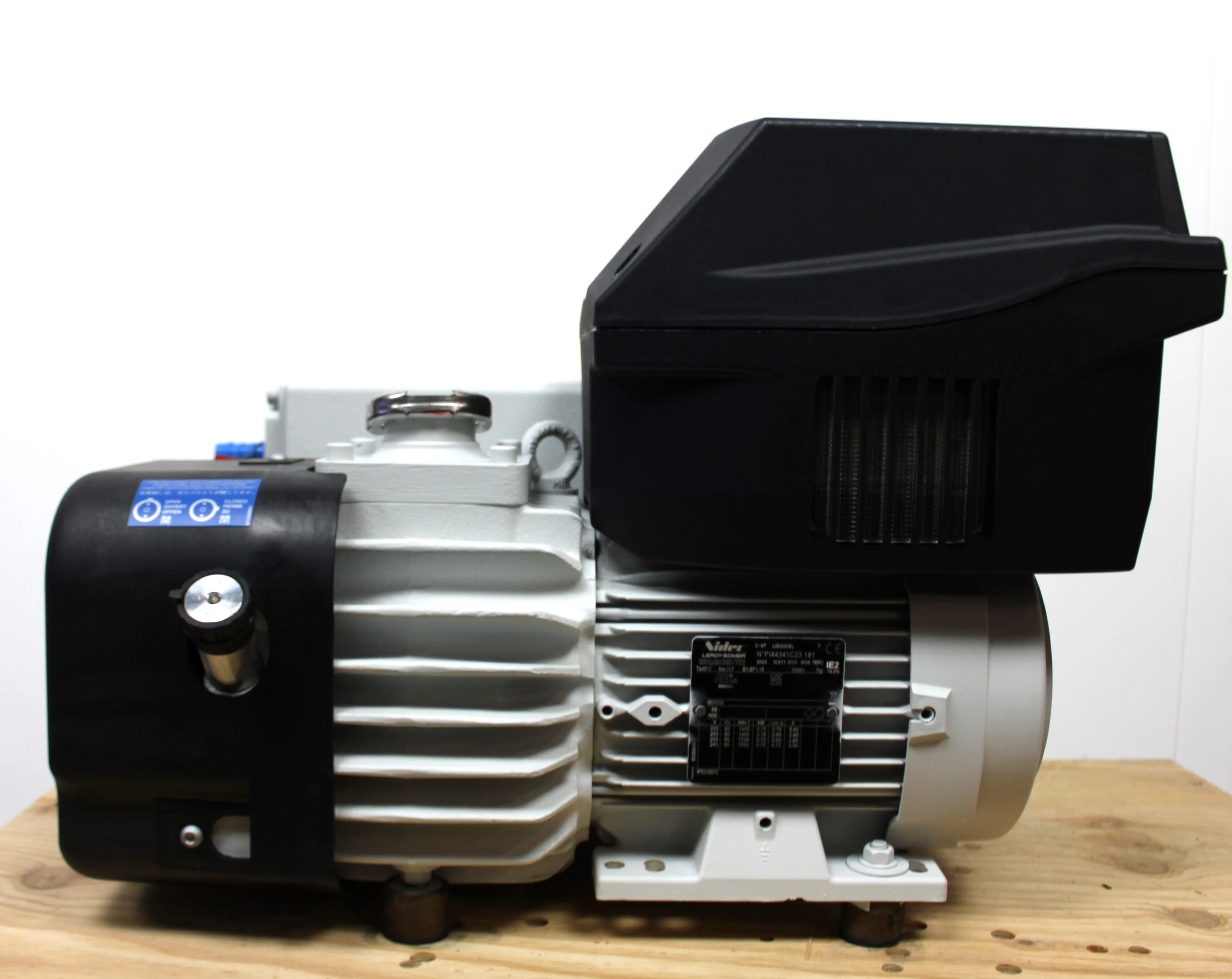 Leybold Sogevac SV65BIFC Vacuum Pump 960465V013003