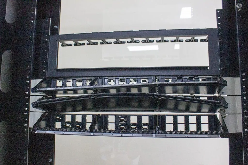 Electron Metal Server Rack Cabinet with Enhanced Cable and Airflow Management