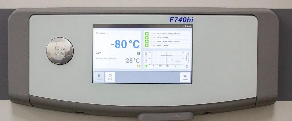 Eppendorf CryoCube F740hi ULT Freezer, 5 Compartments, LN2 Backup