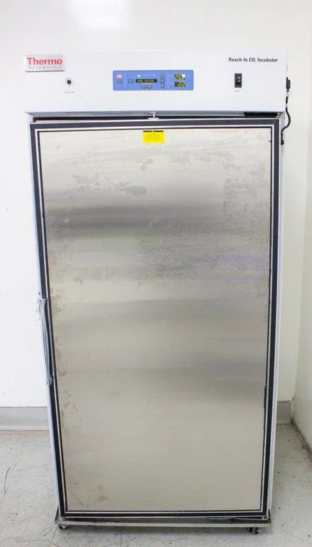 Thermo Scientific Reach-In CO2 Incubator 3950