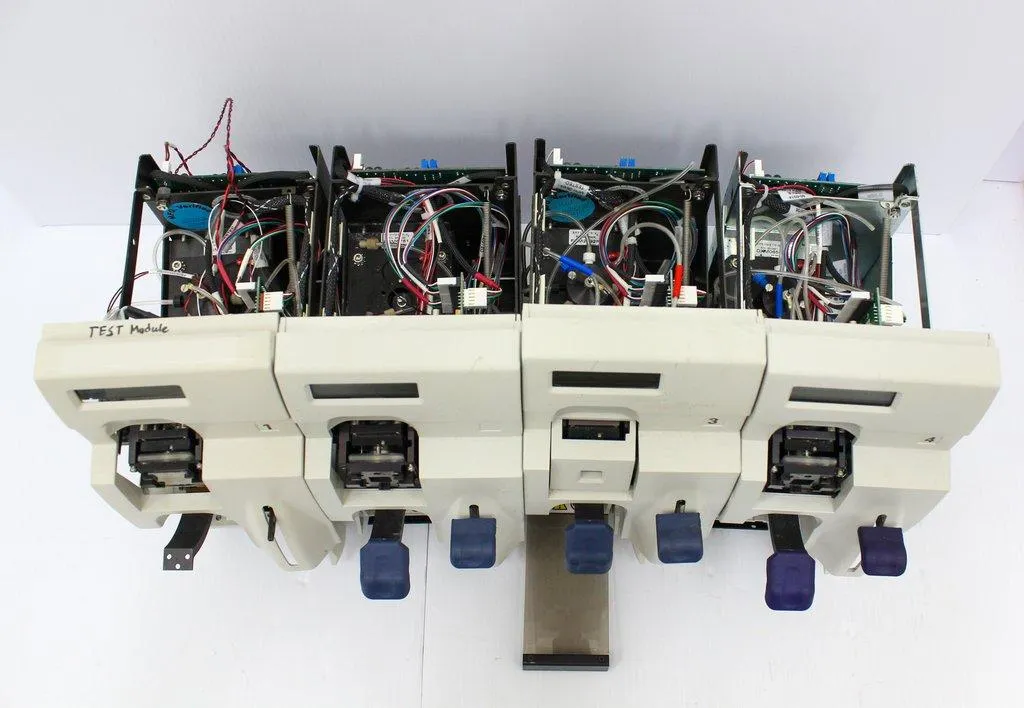 Affymetrix GeneChip Fluidics Station 450 - Laboratory Equipment