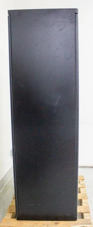 Electron Metal Server Rack Cabinet with Enhanced Cable and Airflow Management