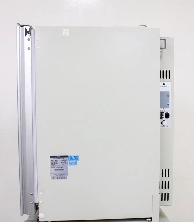 Sanyo MCO-19AIC(UV) CO2 Incubator, 170L