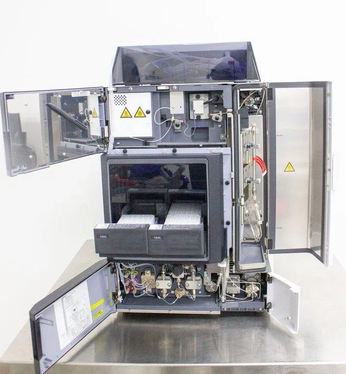 Shimadzu Prominence-i, LC-2030 Plus Liquid Chromatograph