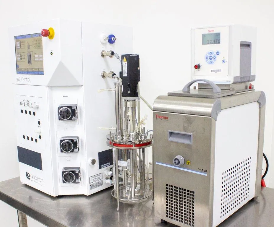 Applikon ez2-Control Bioreactor System with A10 Chiller, Stirrer, and Heating Blanket