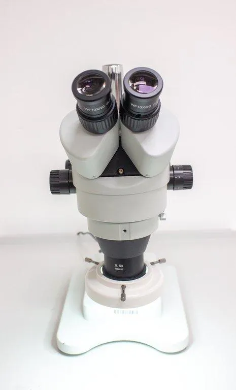 AmScope Stereo Microscope with Fluorescent Ring Light Model FRL8