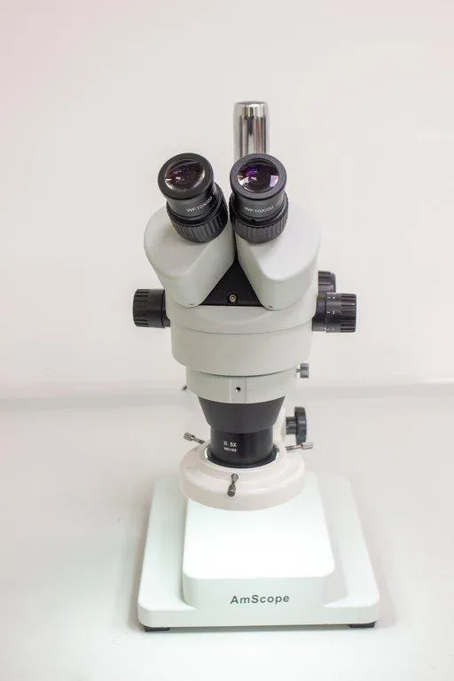 AmScope Stereo Microscope with Fluorescent Ring Light Model FRL8