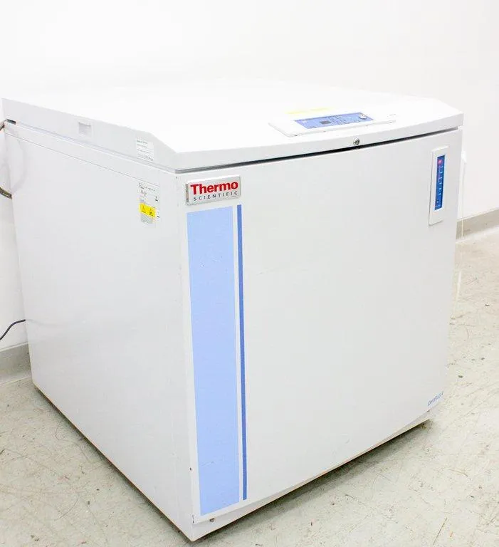 Thermo Scientific CryoPlus 4 LN2 Auto-Fill Cryogenic Storage System 38,500 x 2 mL