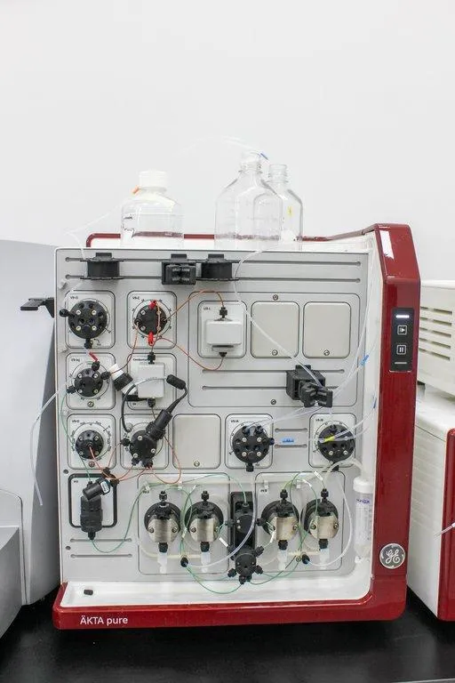 Akta Pure 25L Chromatography System with Fraction Collector and Sample Pump