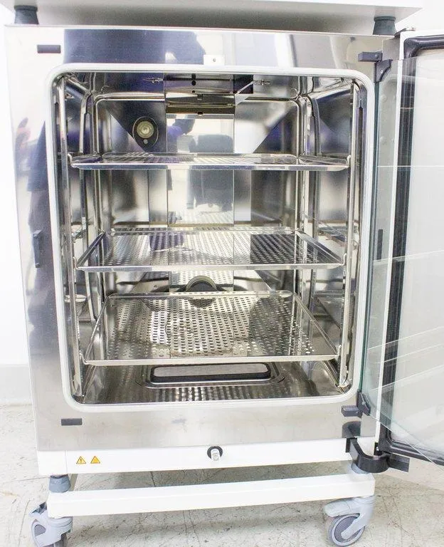 Thermo Scientific 51030992 Heracell Incubator 250i VIOS 9-cu ft | 255L