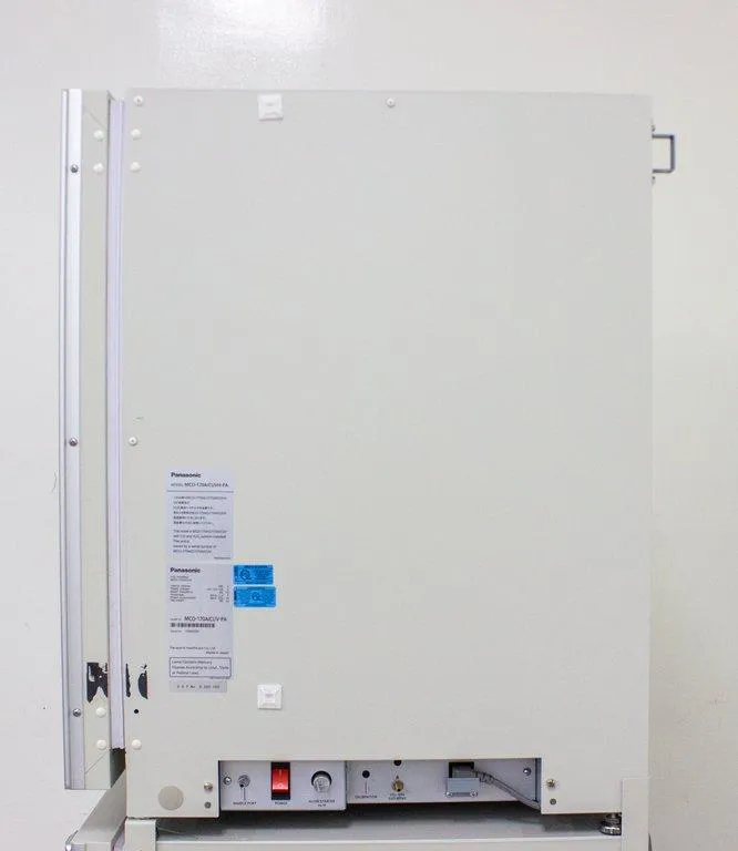 Panasonic MCO-170AICUV-PA Laboratory CO2 Incubator