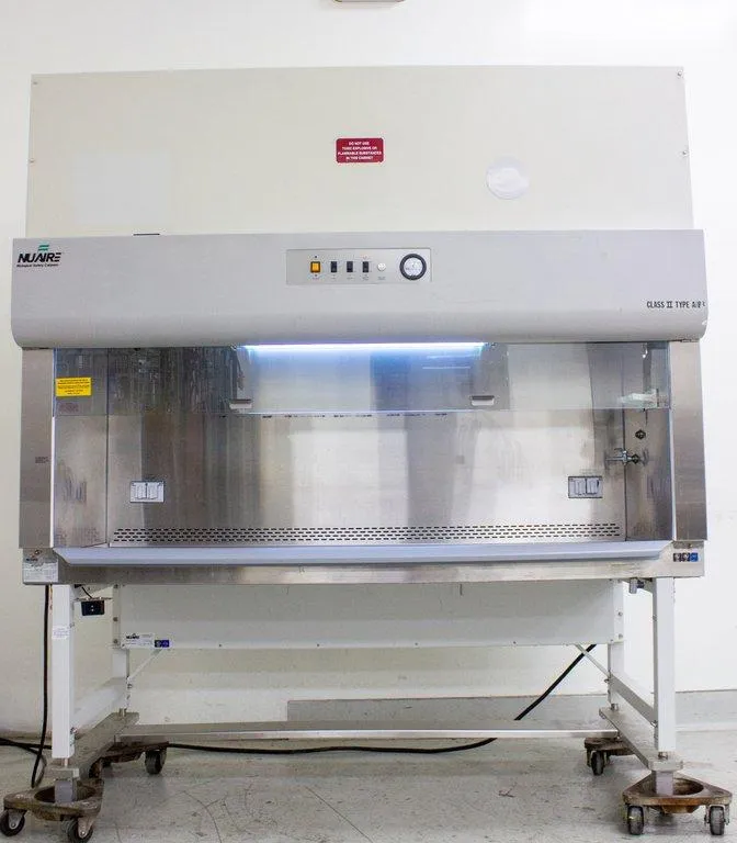 NuAire NU-425-600 Class II Type A/B3 with Motorized Stand Preowned Laboratory Equipment