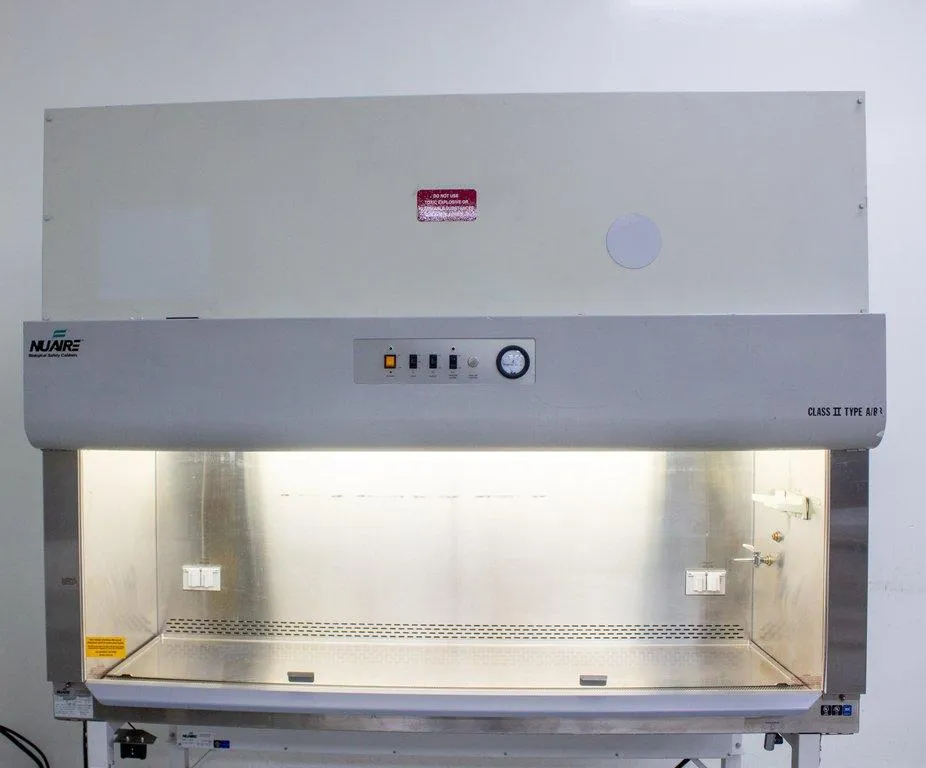 NuAire NU-425-600 Class II Type A/B3 with Motorized Stand Preowned Laboratory Equipment