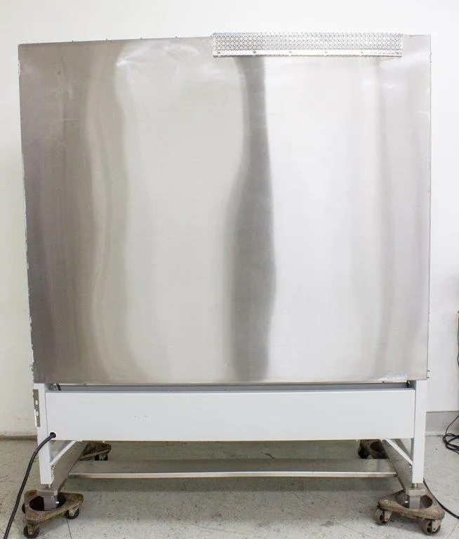 NuAire NU-425-600 Class II Type A/B3 with Motorized Stand Preowned Laboratory Equipment