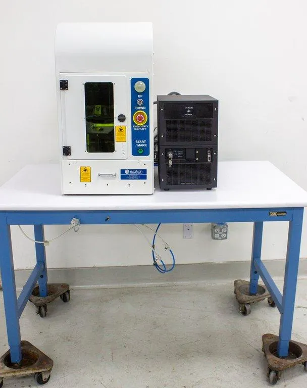 Keyence/Exatron MD-V9920FA Laser Marker with Exatron Laser Enclosure + Lab Table