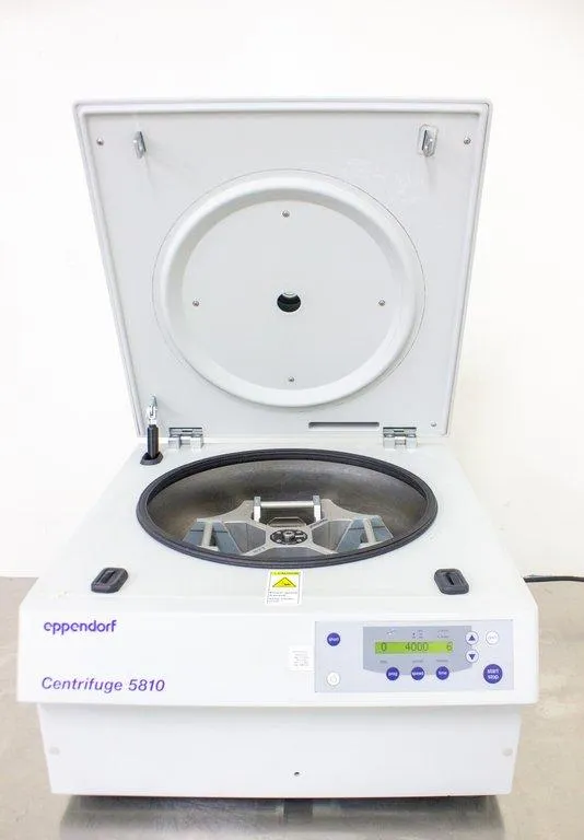 Eppendorf Centrifuge 5810 with A-4-62 Rotor