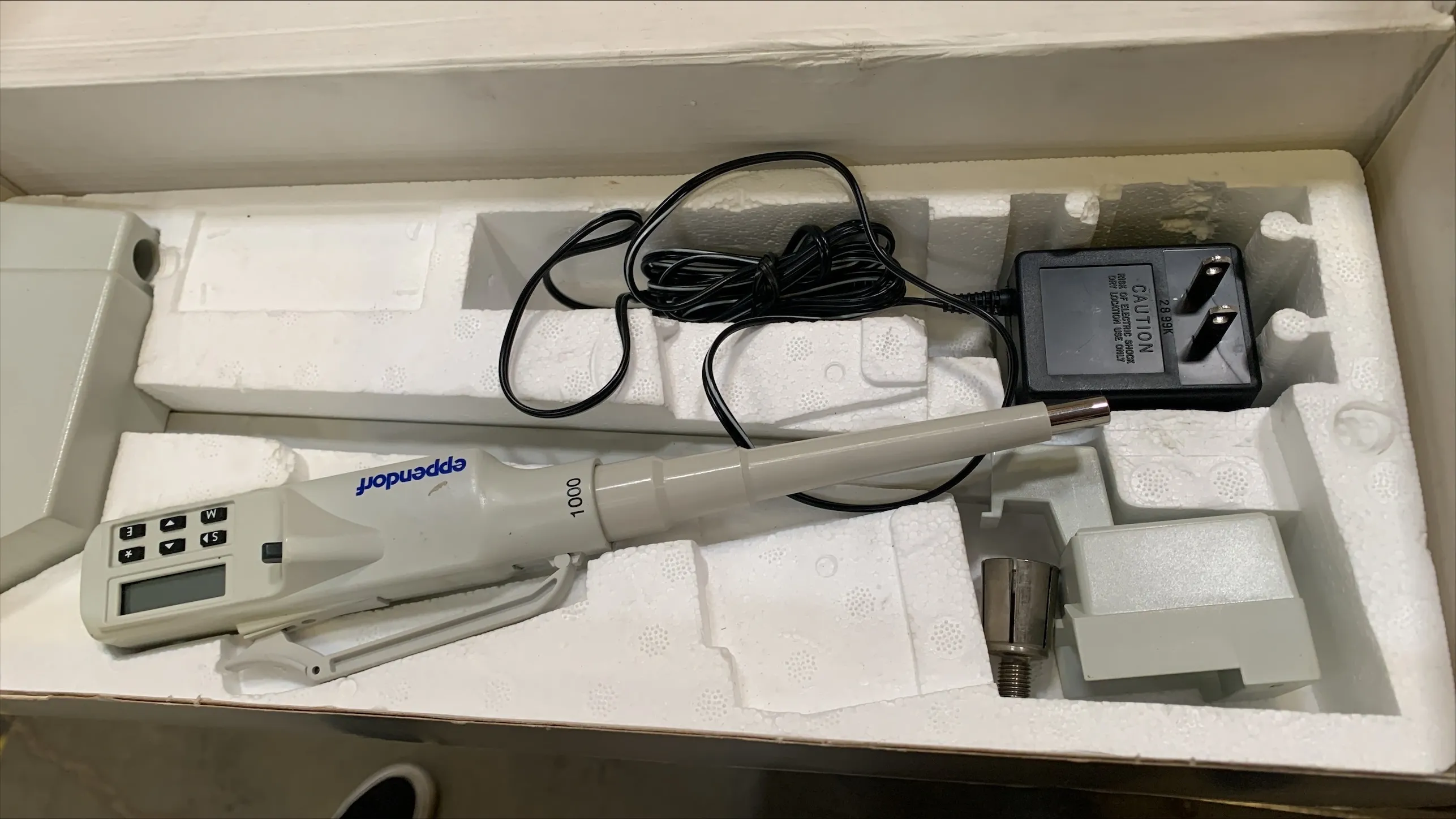 Eppendorf 4850 Electronic Pipettor 50-1000ul, 120V, 60Hz US N85746