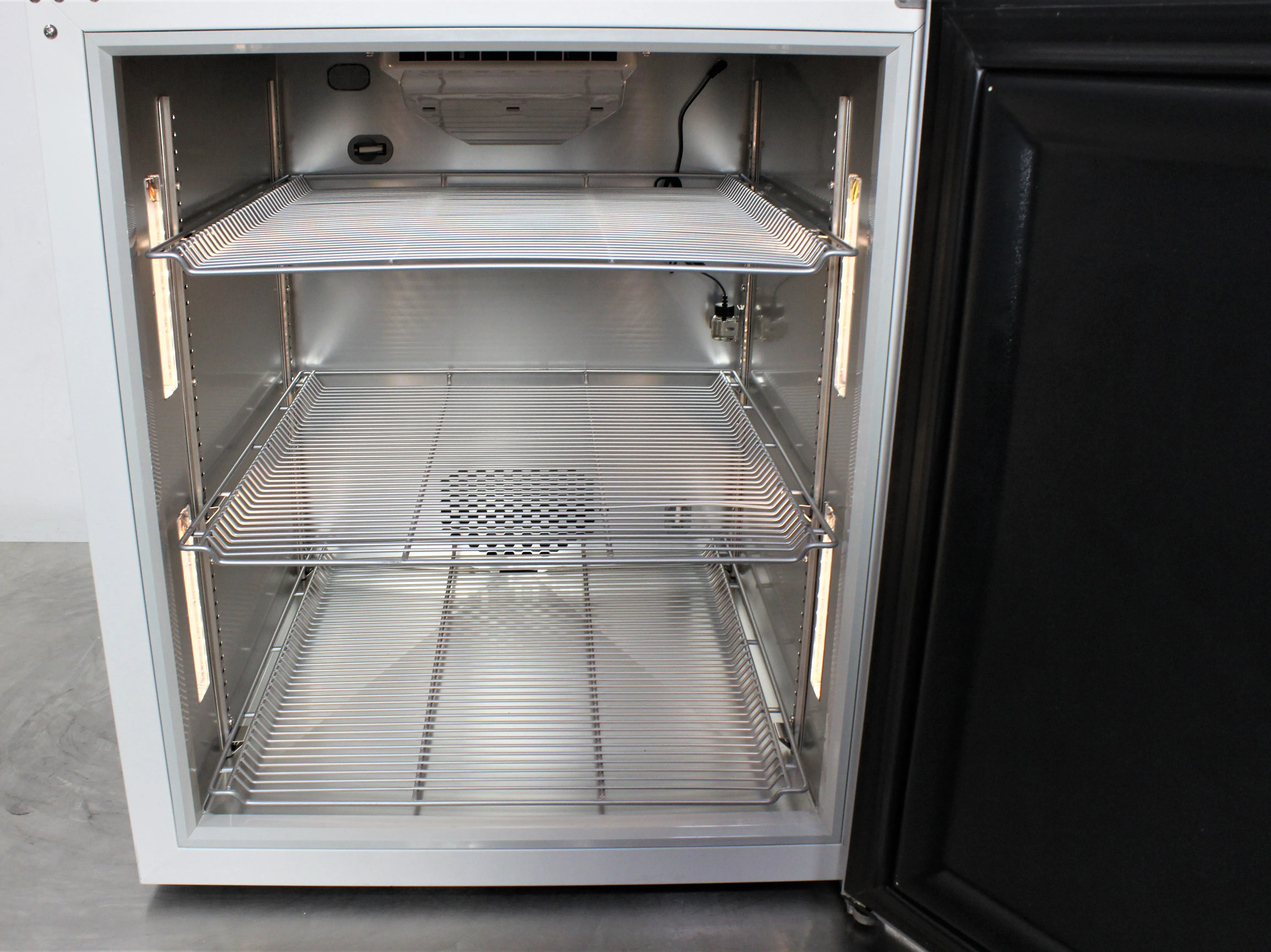 Thermo Scientific TSX505SA Undercounter Lab Refrigerator