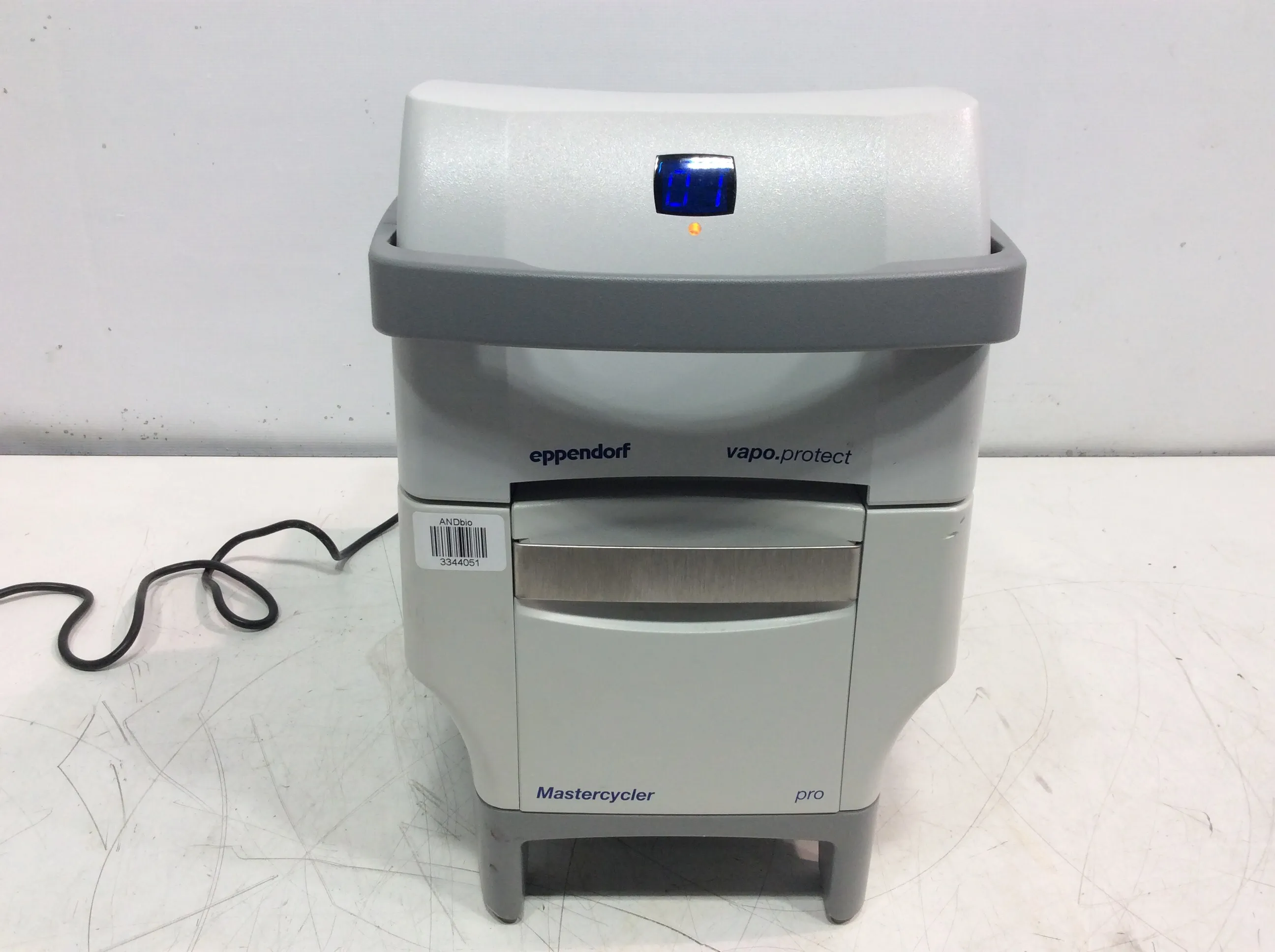 Eppendorf Mastercycler 6321 Pro Vapo Protect 96-Well Thermo Cycler