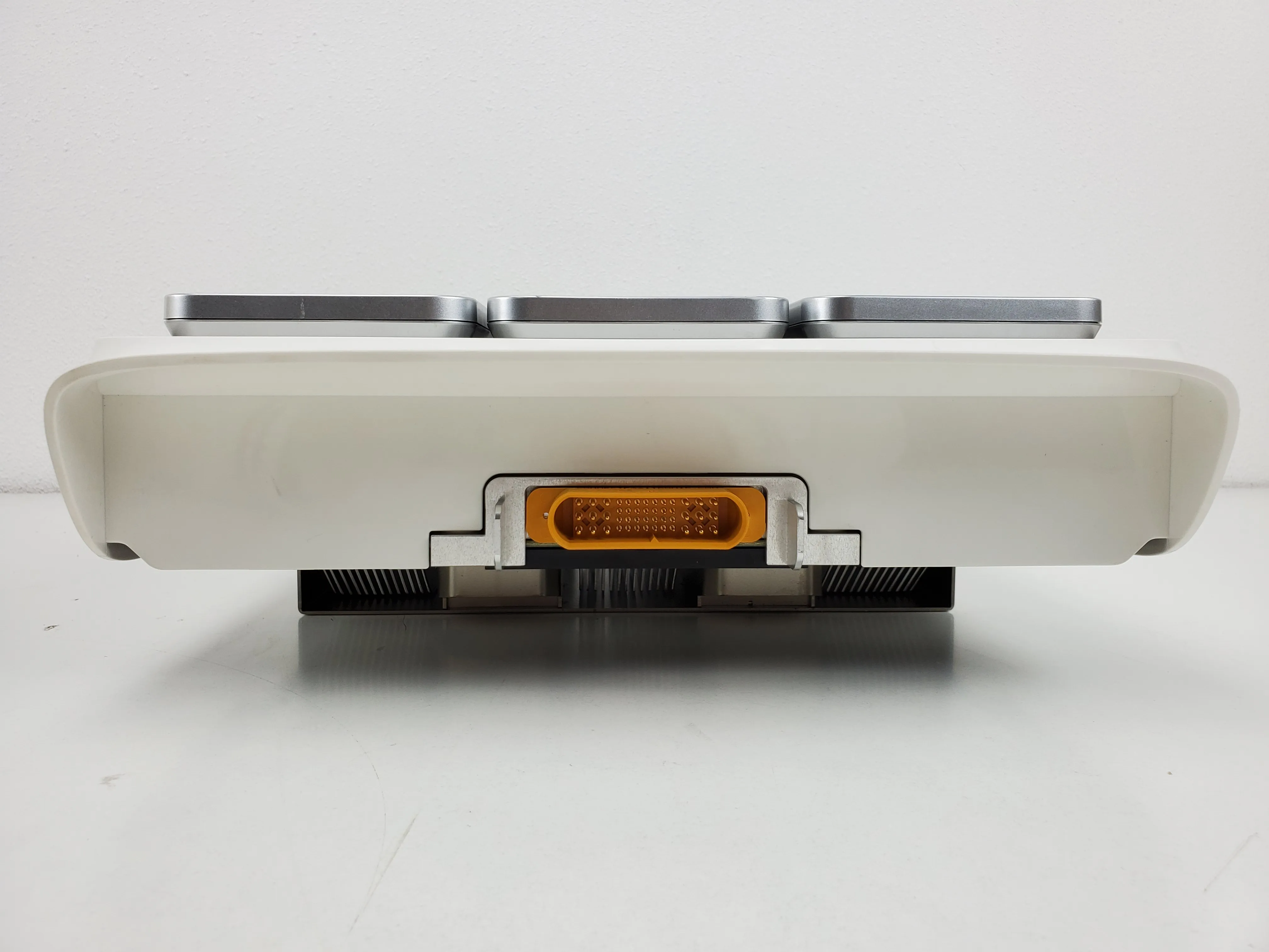 Applied Biosystems ProFlex 3 x 32-Well Sample Block PCR Thermal Cycler Molecular Biology Unit